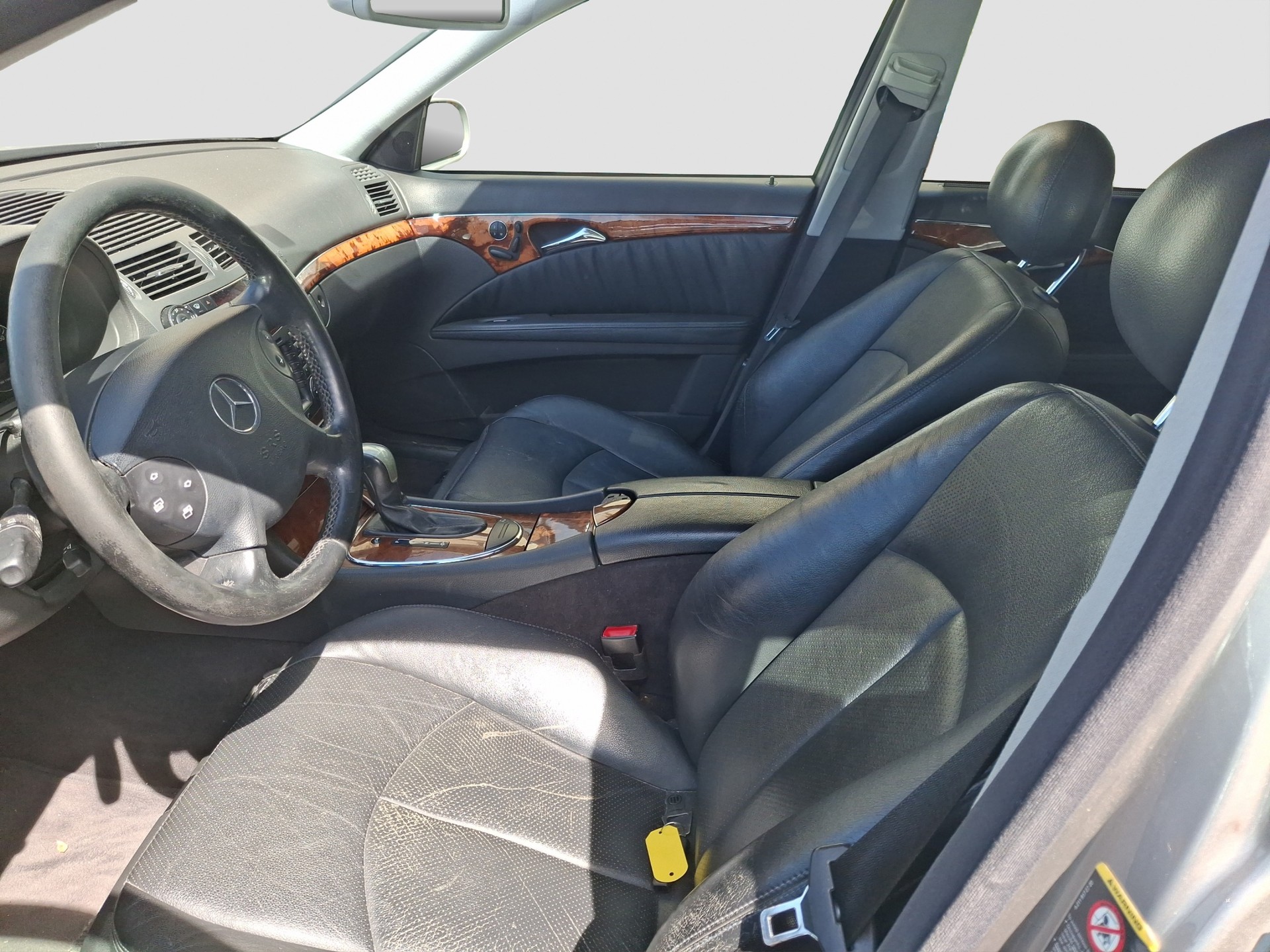MERCEDES-BENZ E 320 Avantgarde 4Matic Automatic-image-7