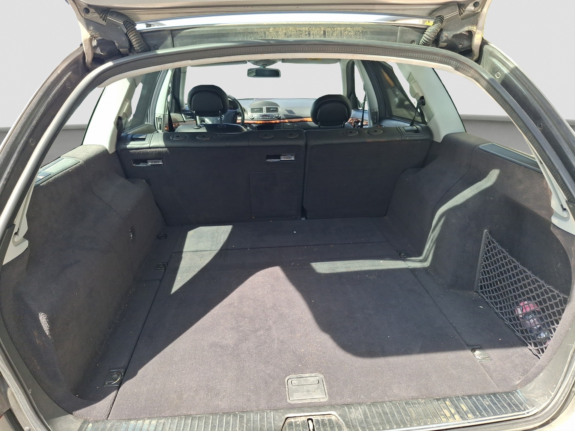 MERCEDES-BENZ E 320 Avantgarde 4Matic Automatic-image-5