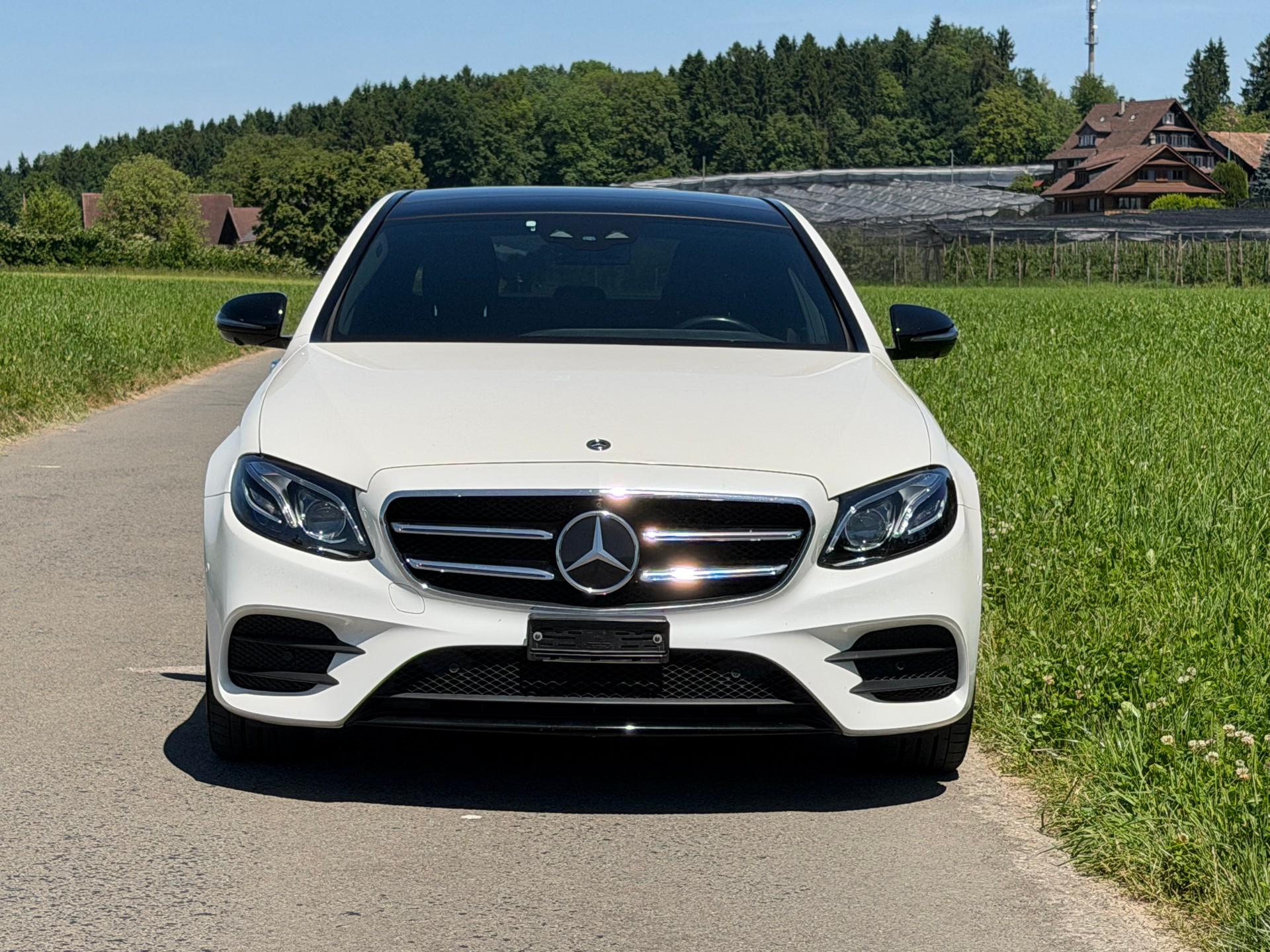 MERCEDES-BENZ E 400 AMG Line 4matic-image-1
