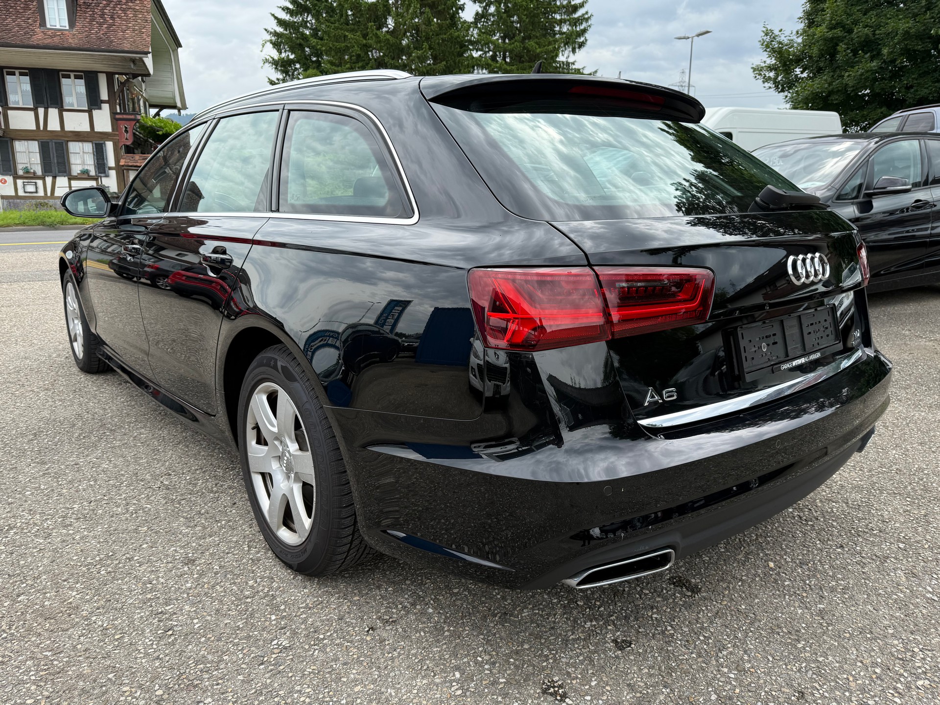 AUDI A6 Avant 2.0 TDI quattro S-tronic-image-6