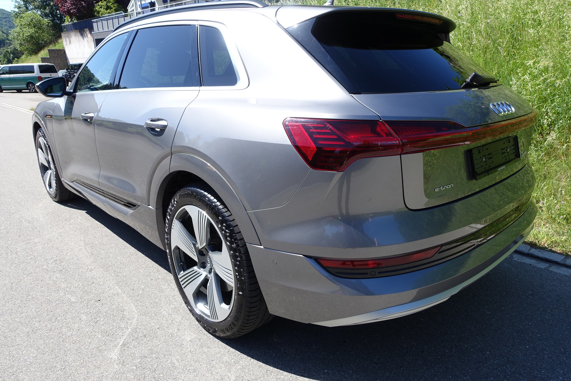 AUDI e-tron 55 Advanced quattro-image-5