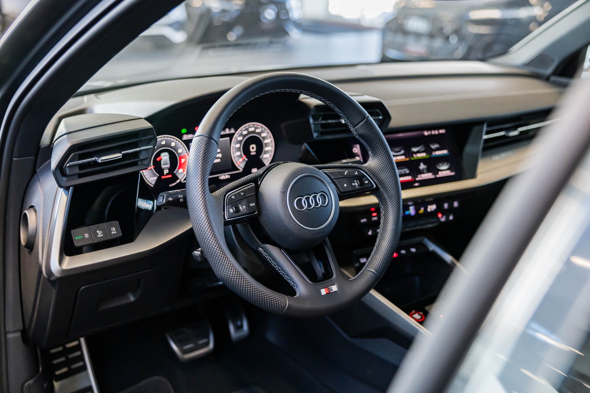 AUDI S3 Limousine 2.0 TFSI quattro S-Tronic / Virtual Cockpit / Led Scheinwerfer-image-11