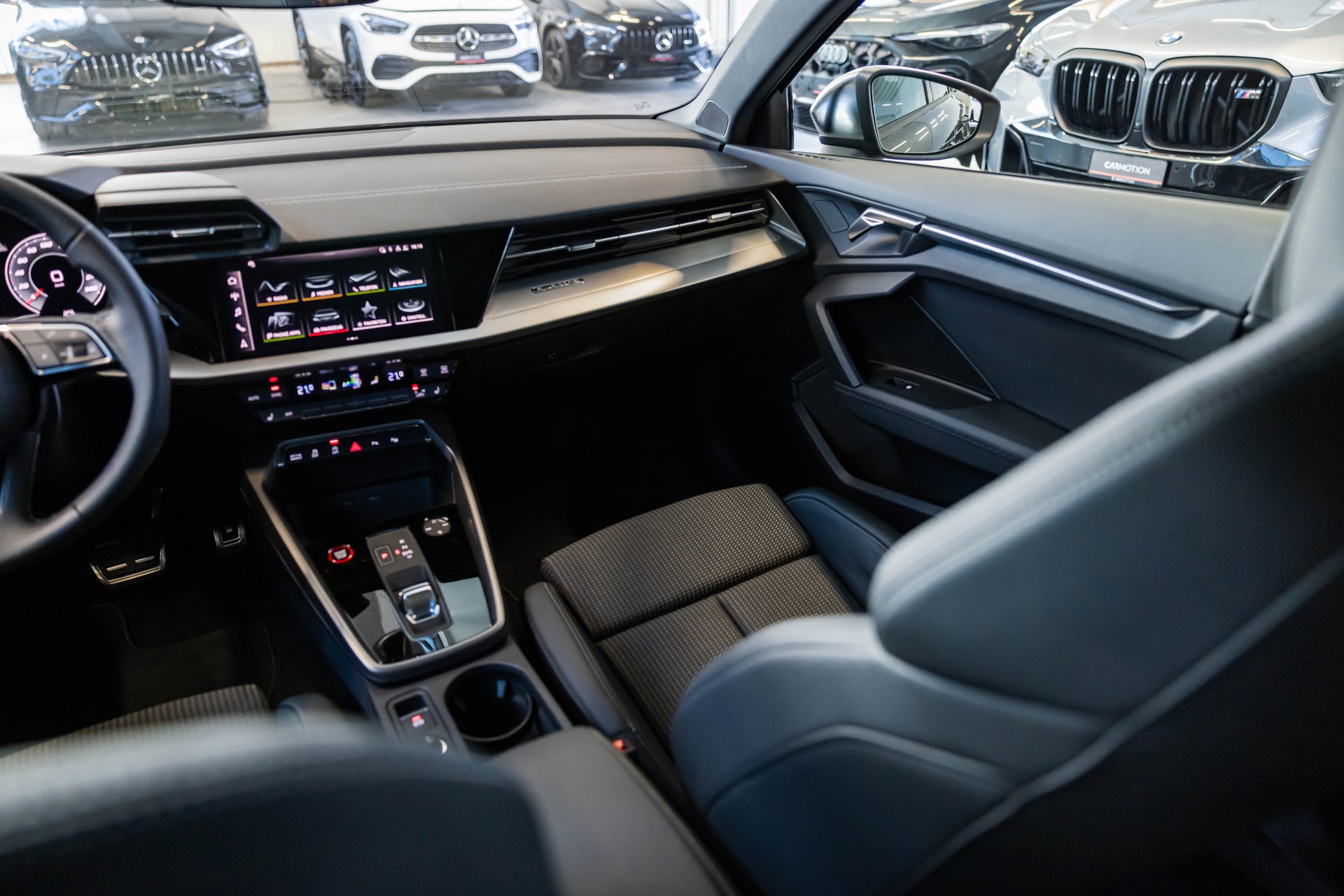 AUDI S3 Limousine 2.0 TFSI quattro S-Tronic / Virtual Cockpit / Led Scheinwerfer-image-21