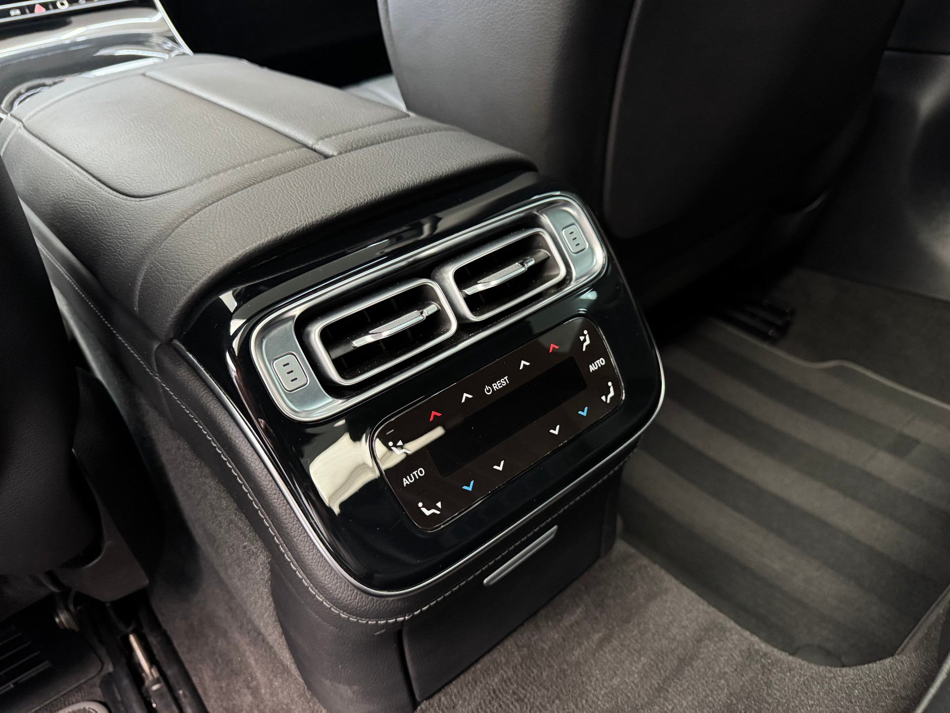 MERCEDES-BENZ S 350 d 4Matic AMG Line 9G-Tronic-image-22