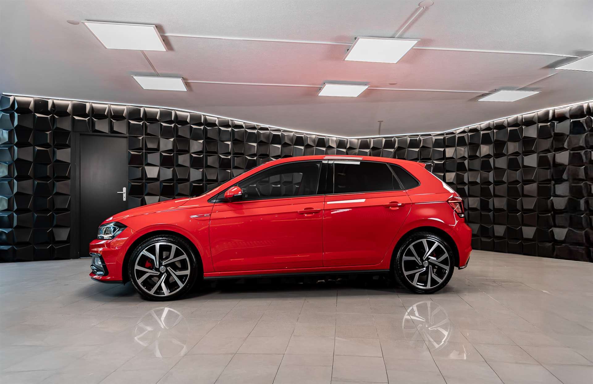 VW Polo 2.0 TSI GTI DSG-showroom-element-1