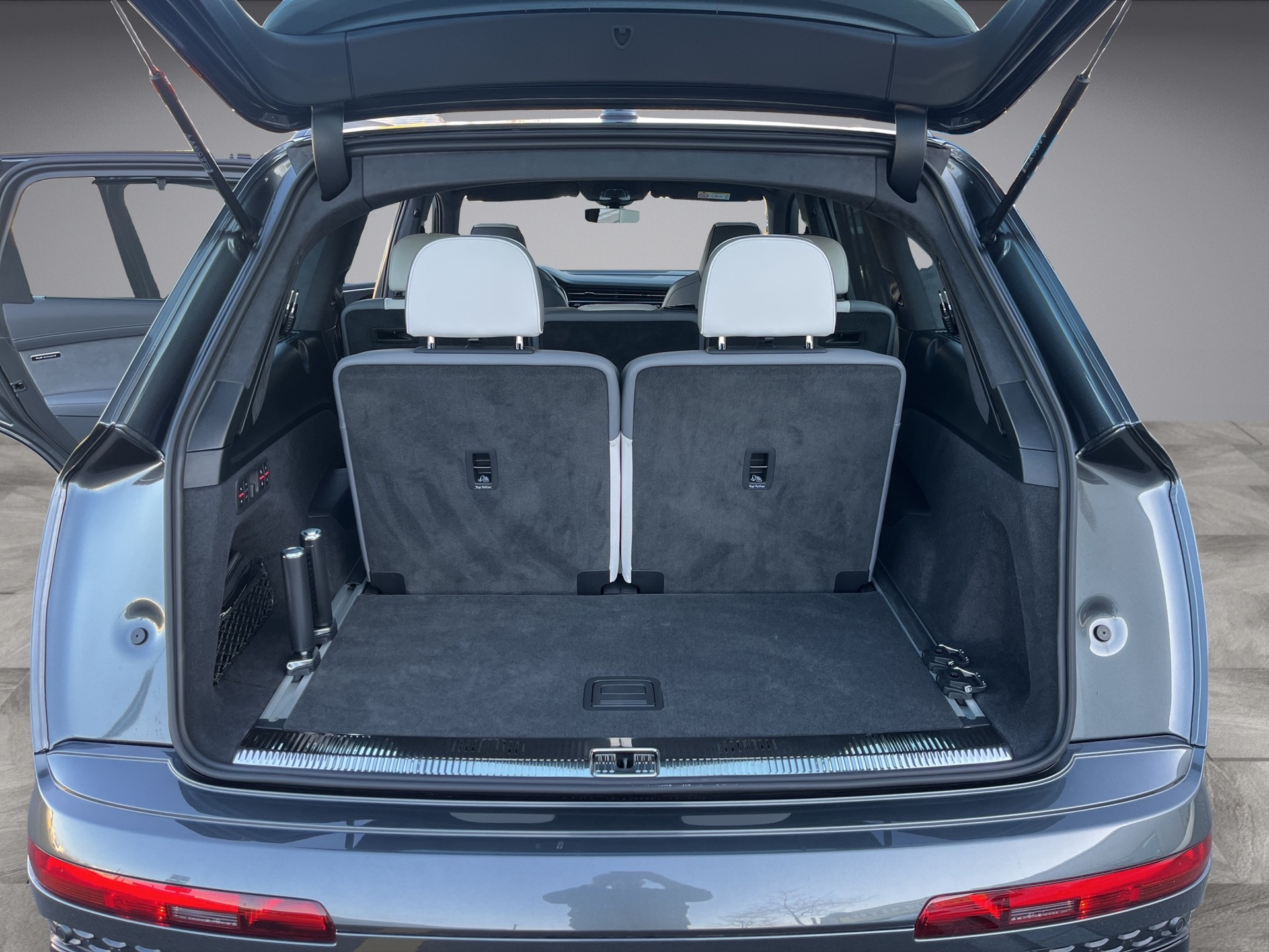 AUDI SQ7 TFSI quattro tiptronic*Unikat-Audi-Exclusive*, Keramik-Bremsen, 7-Plätzer, (5-Jahre Garantie)-image-9