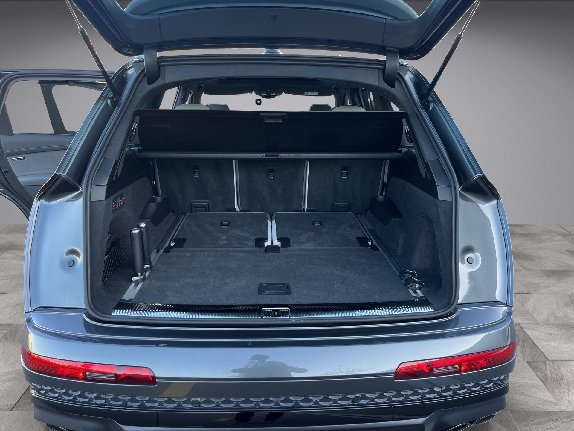 AUDI SQ7 TFSI quattro tiptronic*Unikat-Audi-Exclusive*, Keramik-Bremsen, 7-Plätzer, (5-Jahre Garantie)-image-8