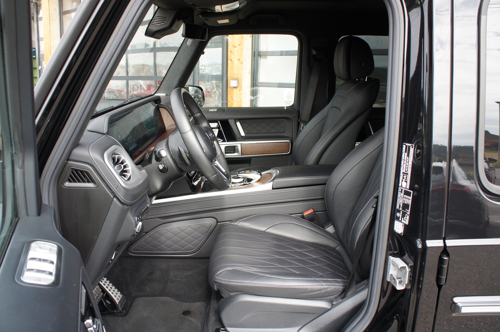 MERCEDES-BENZ G 500 AMG Line 9G-Tronic-image-15
