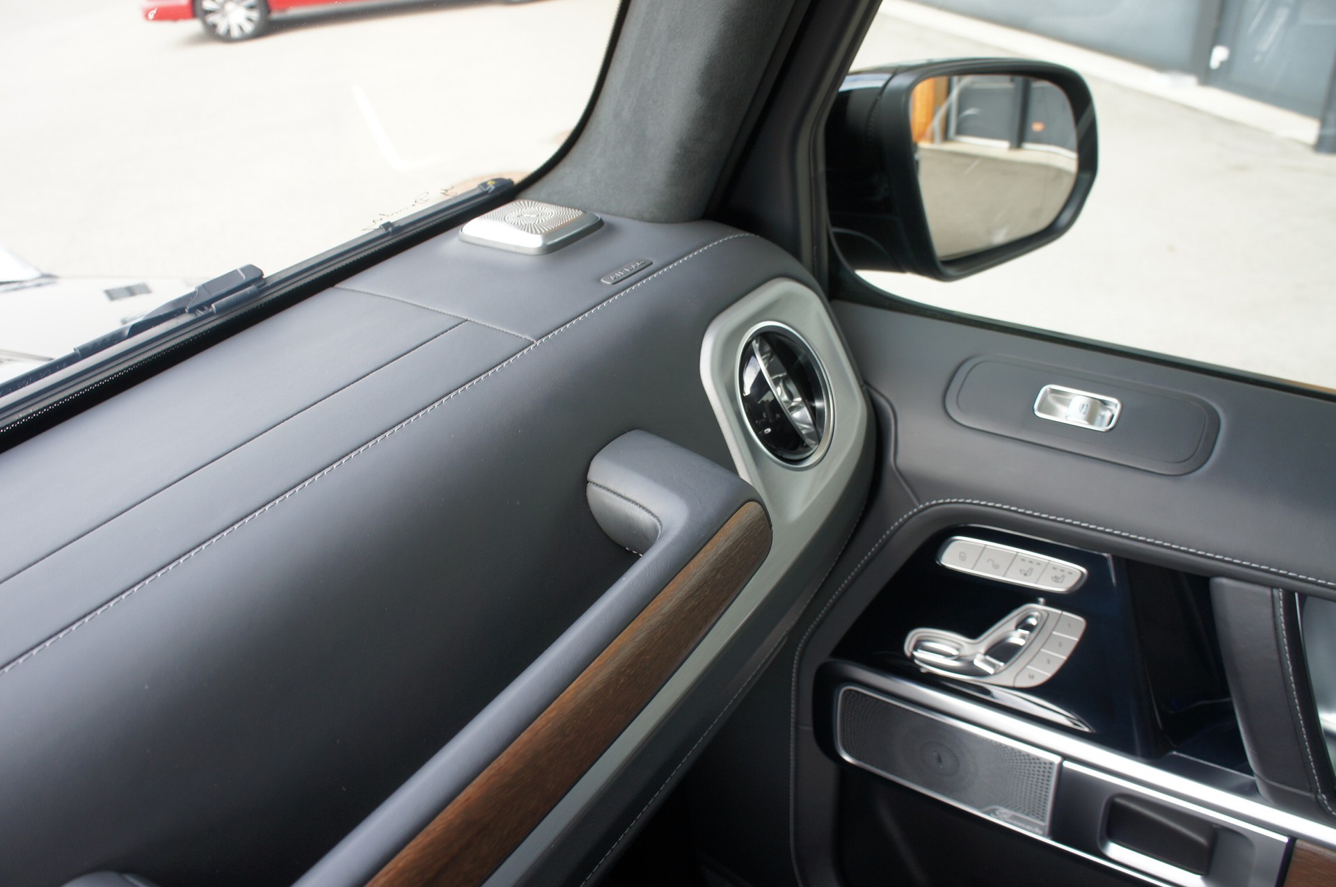 MERCEDES-BENZ G 500 AMG Line 9G-Tronic-image-25