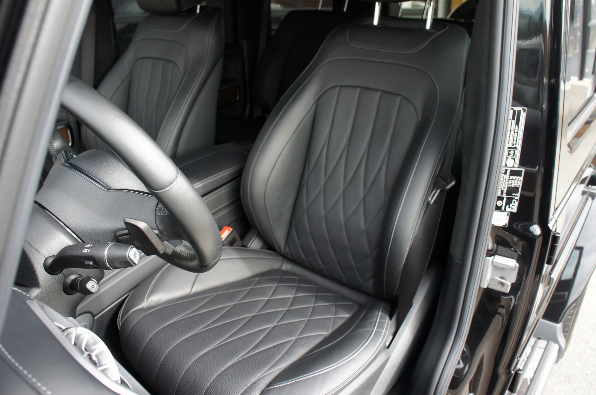 MERCEDES-BENZ G 500 AMG Line 9G-Tronic-image-16