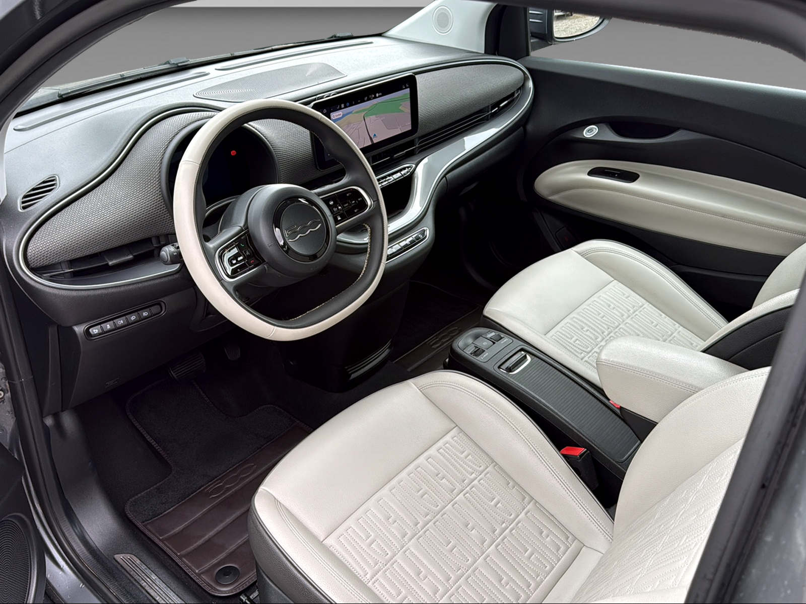 FIAT 500 Cabrio La Prima Limited Edition-image-12