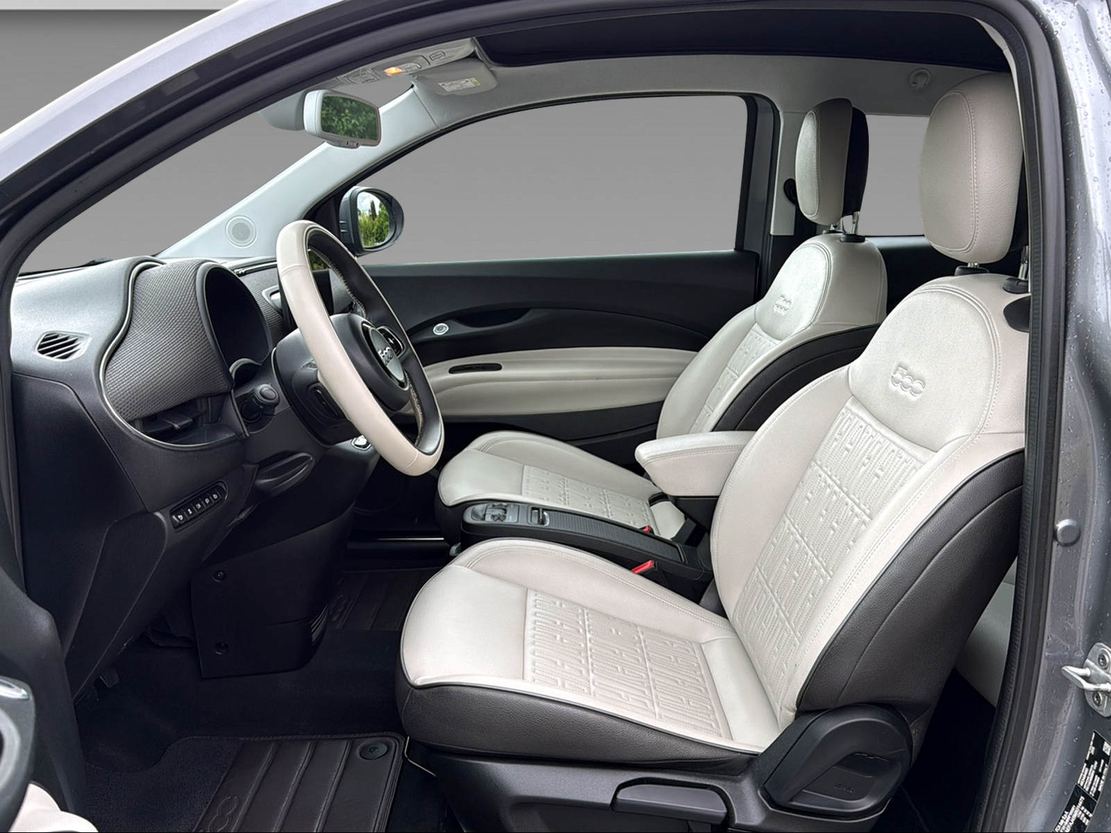 FIAT 500 Cabrio La Prima Limited Edition-image-13