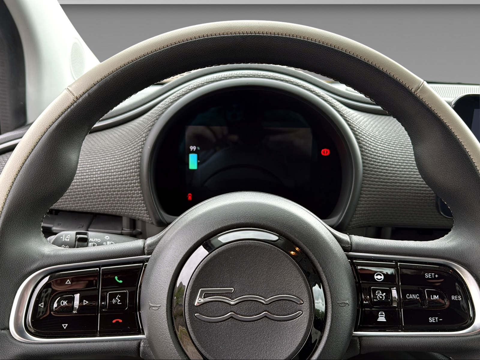 FIAT 500 Cabrio La Prima Limited Edition-image-18