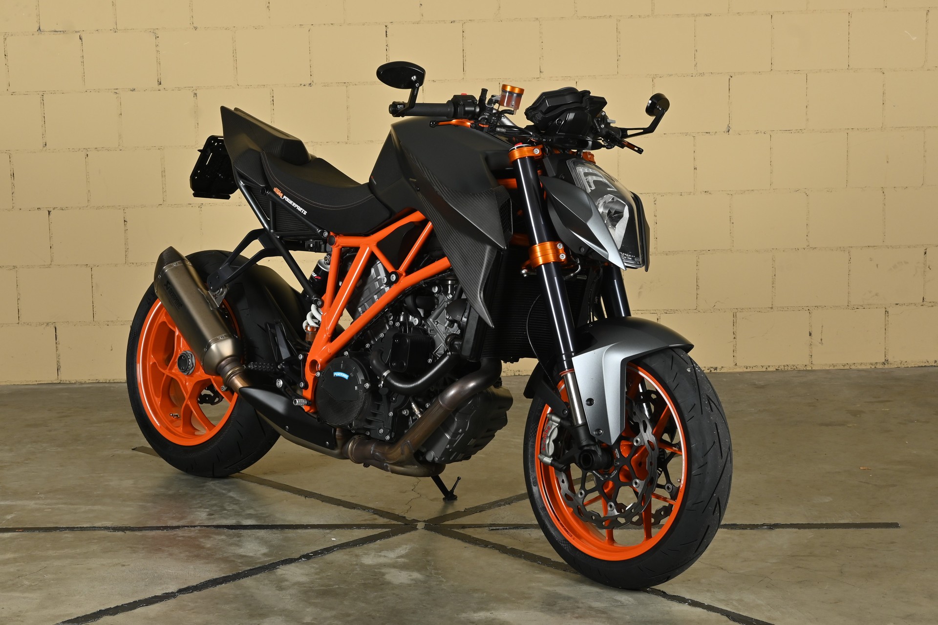 KTM 1290 Super Duke R-image-2