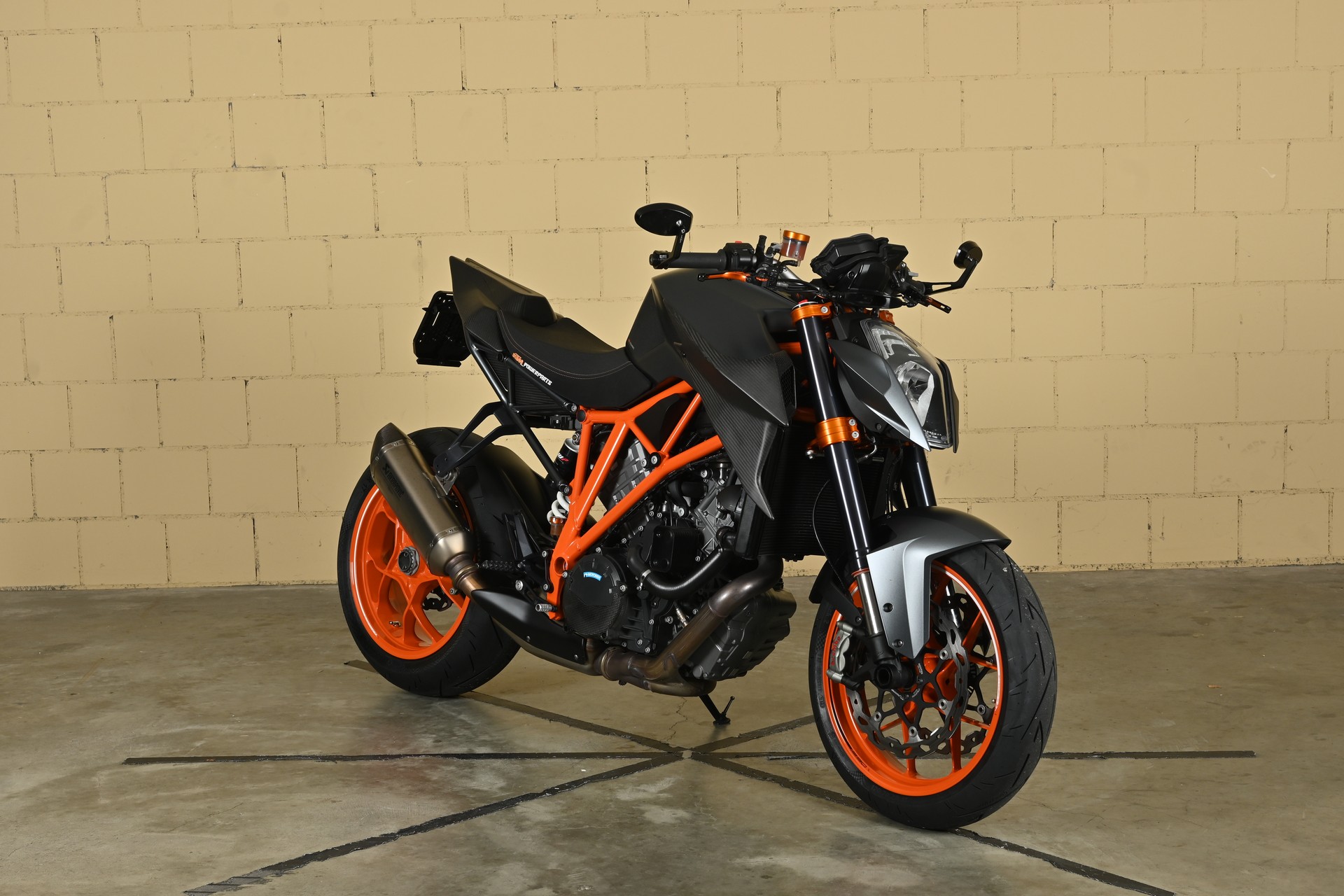 KTM 1290 Super Duke R-image-3