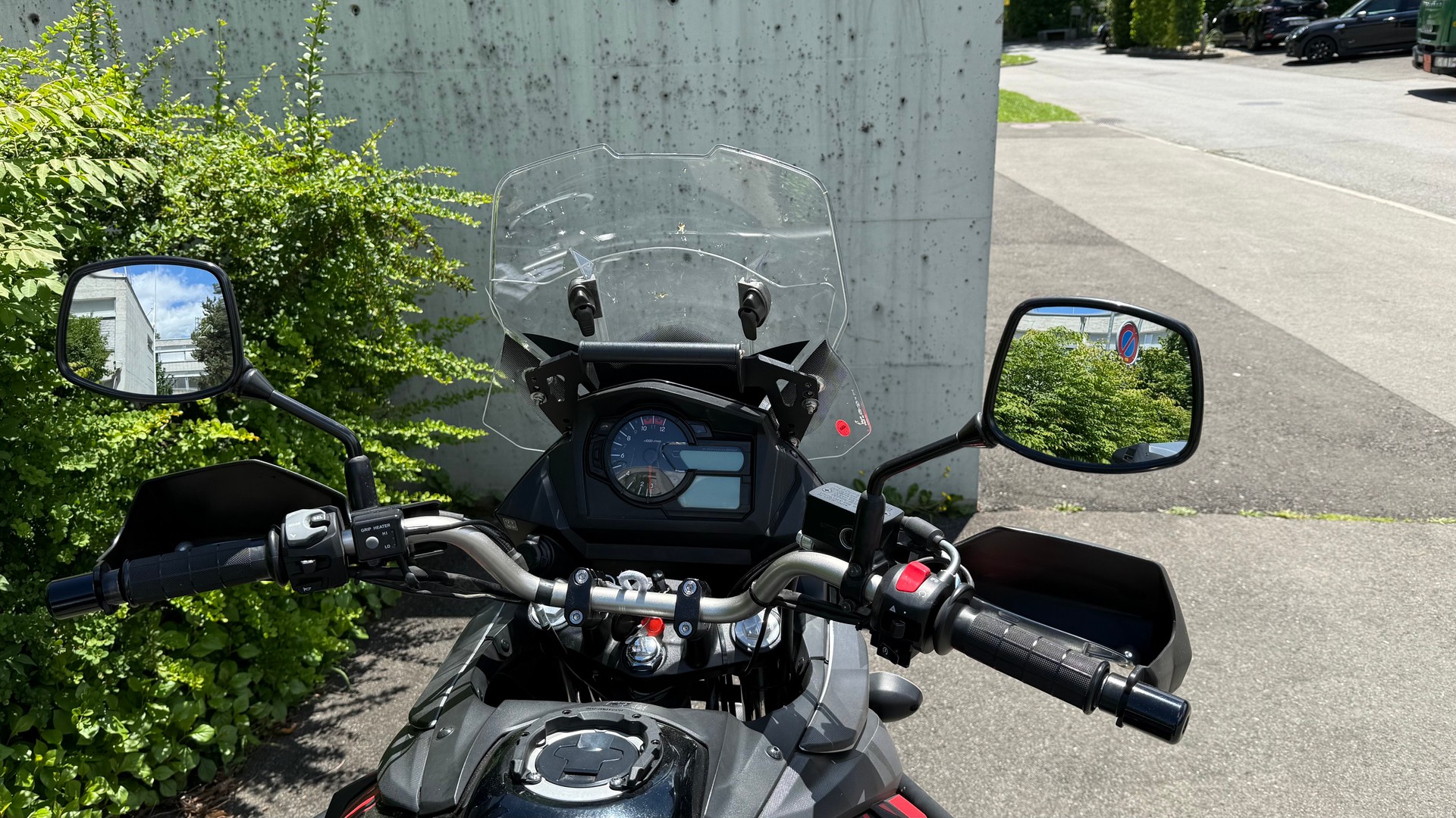 SUZUKI DL 650 XA Xtreme ABS L8-image-4