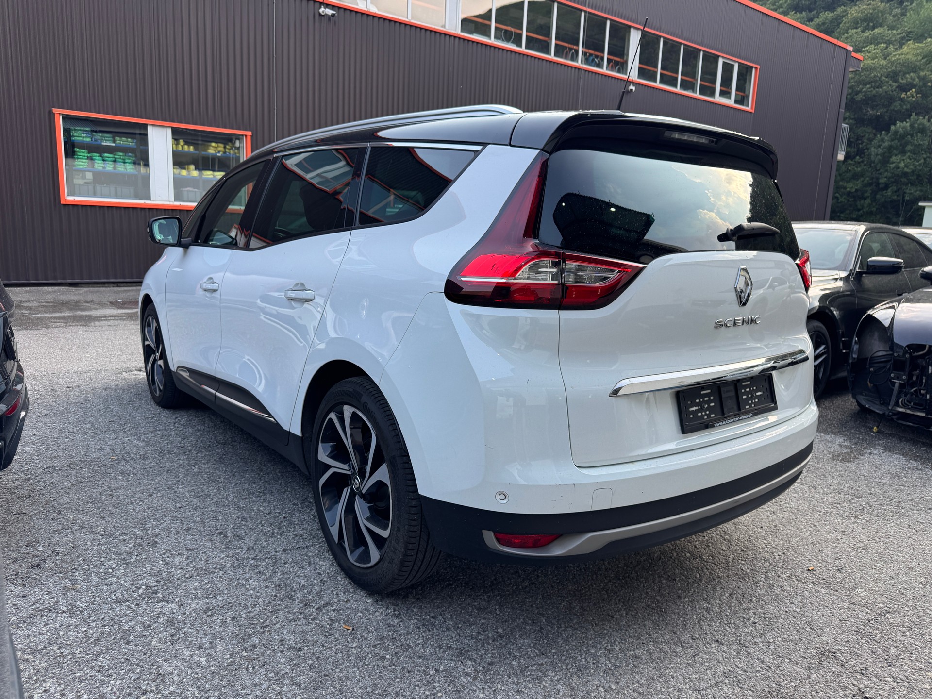 RENAULT Grand Scénic 1.6 dCi Bose EDC-image-4