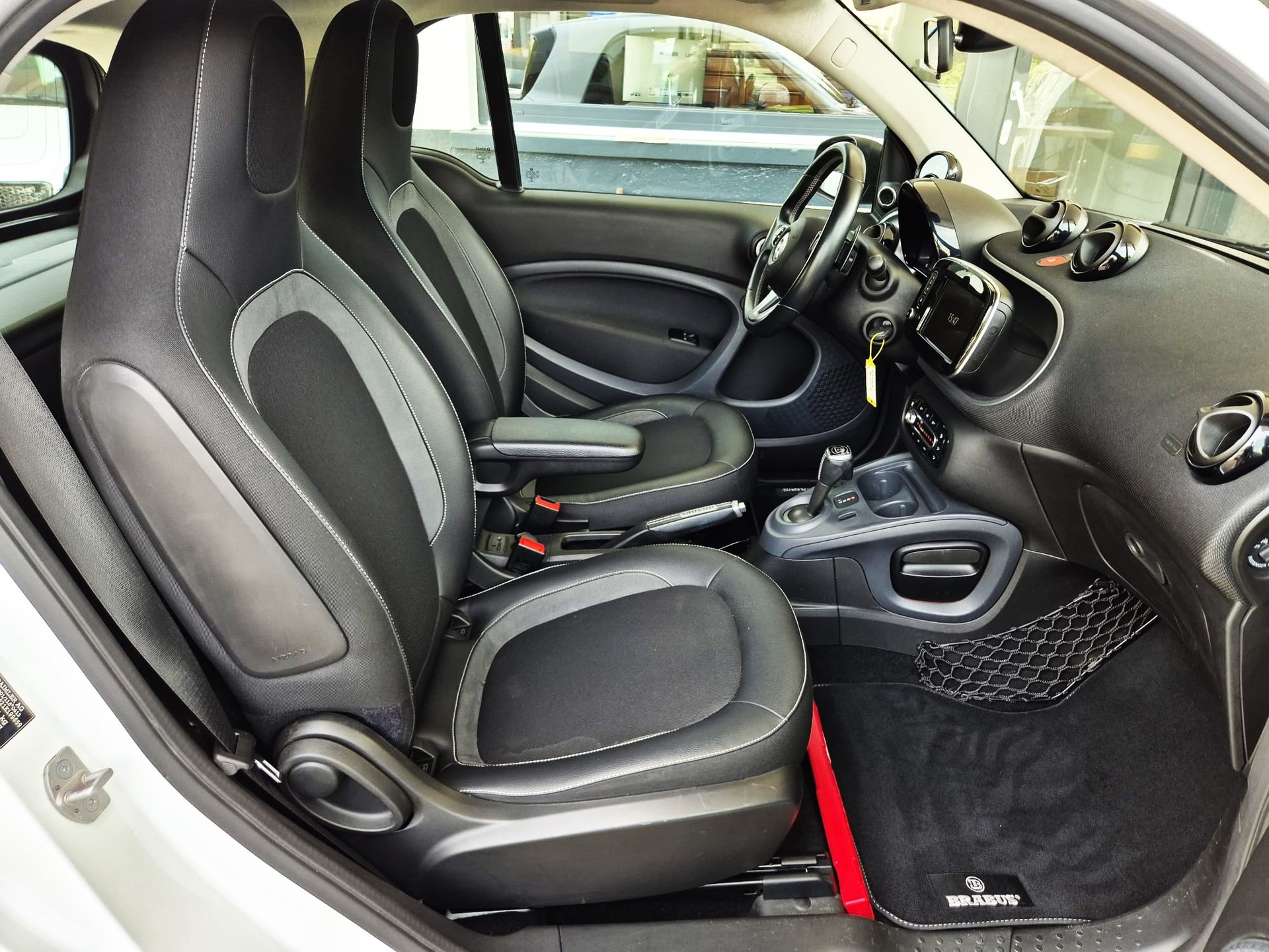 SMART fortwo Brabus twinmatic-image-11