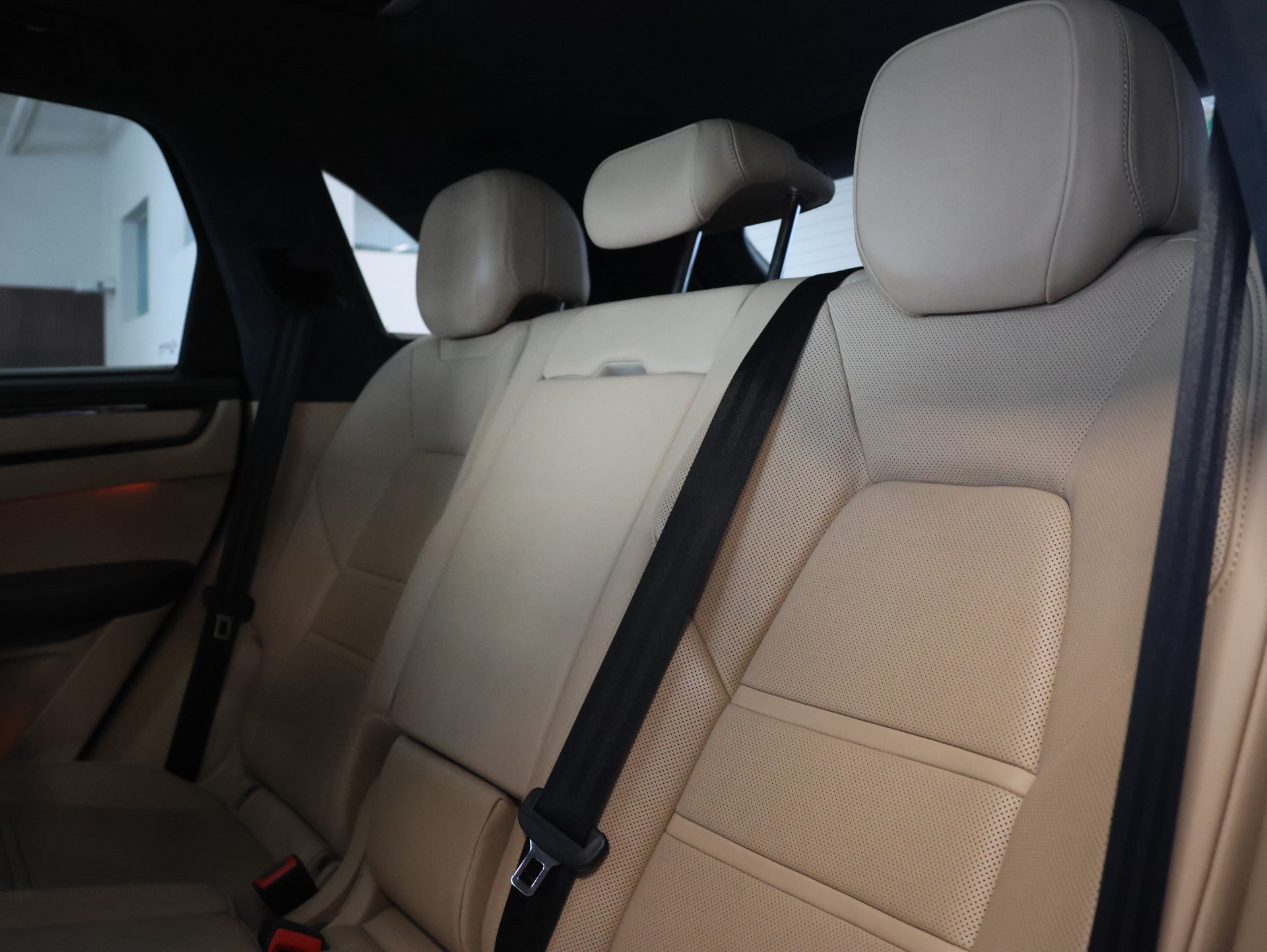 PORSCHE Cayenne E-Hybrid *360 Kamera* *Burmester* *Panorama*-image-27