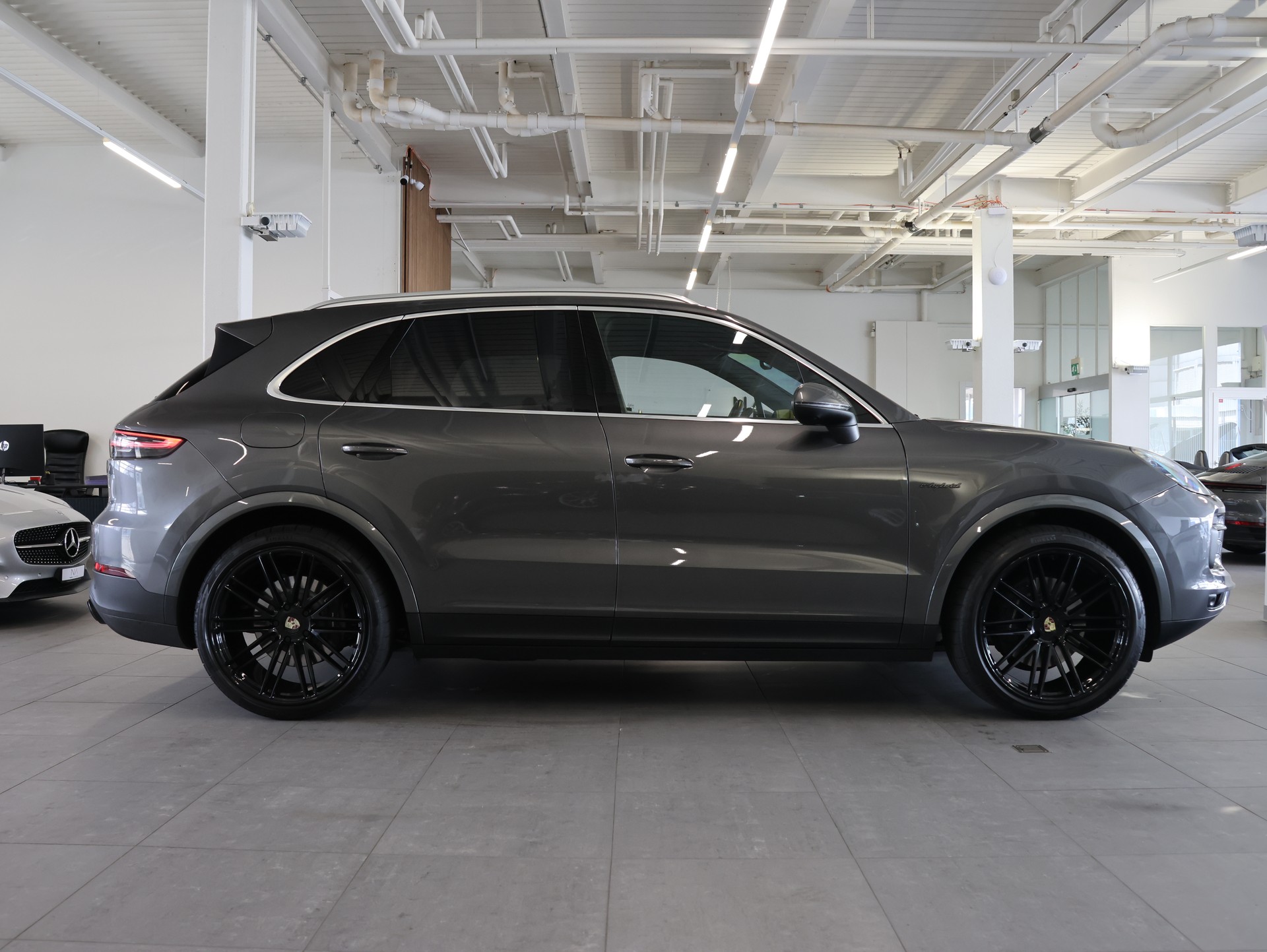 PORSCHE Cayenne E-Hybrid *360 Kamera* *Burmester* *Panorama*-image-6