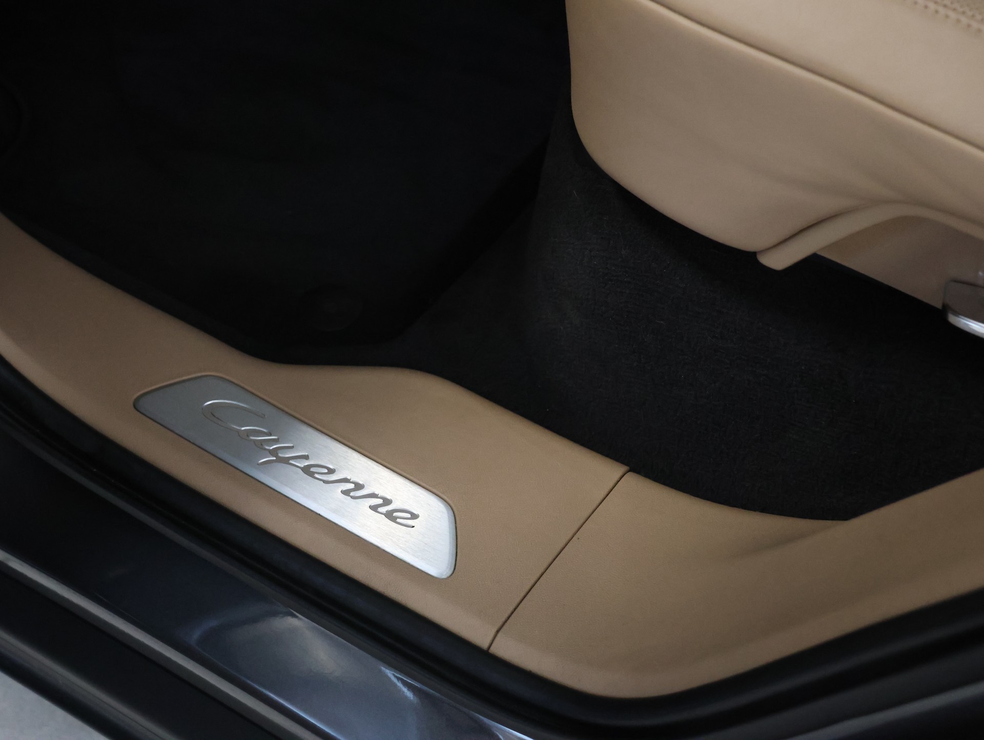 PORSCHE Cayenne E-Hybrid *360 Kamera* *Burmester* *Panorama*-image-30