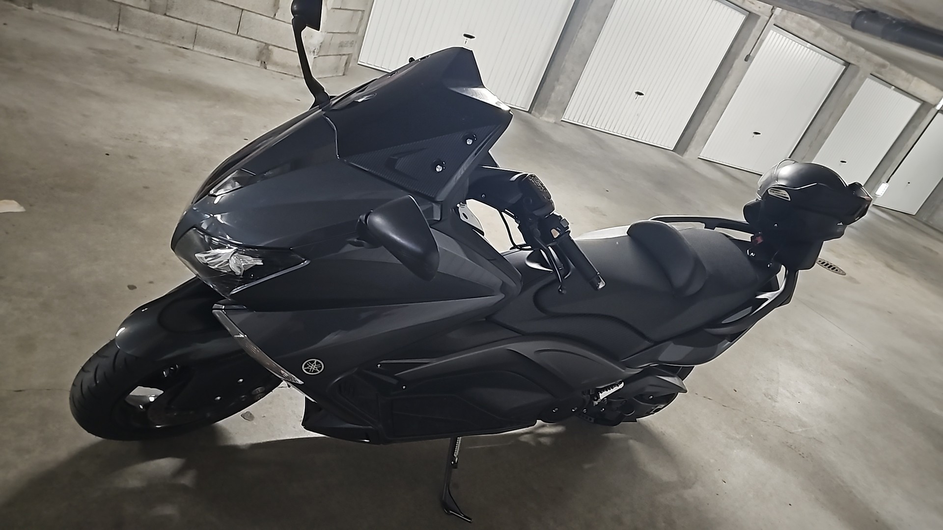 YAMAHA T-MAX XP 530 ABS-image-2