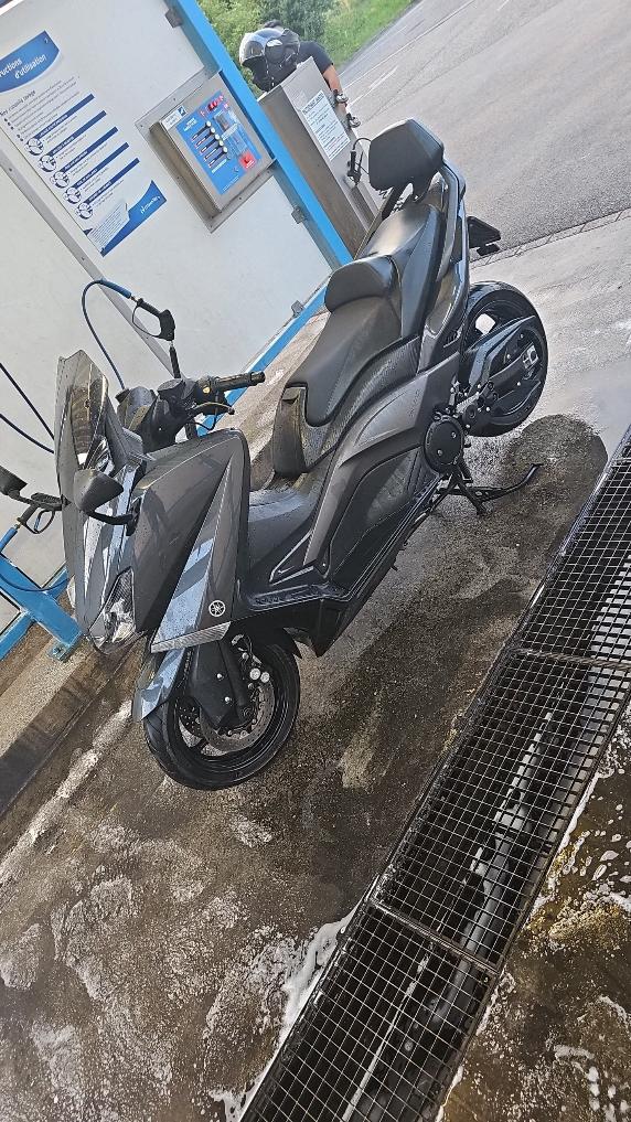 YAMAHA T-MAX XP 530 ABS-image-7