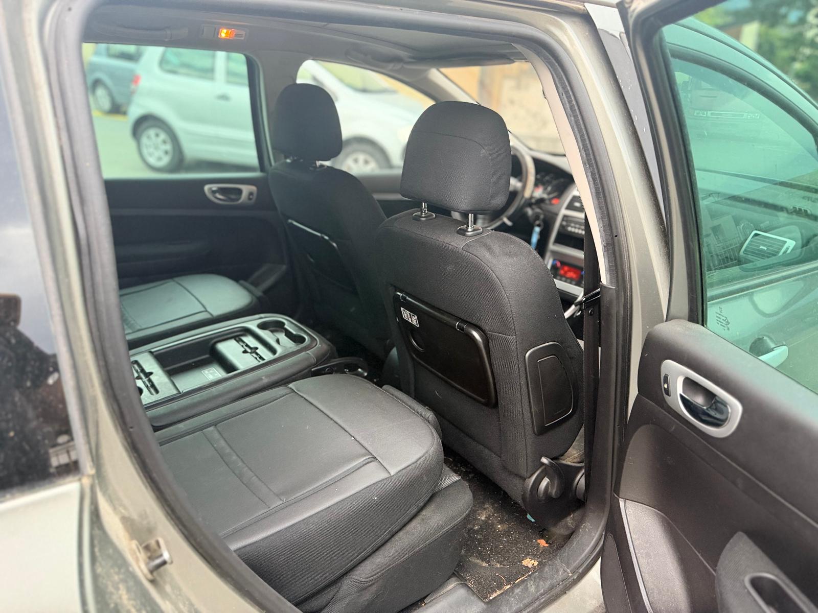 PEUGEOT 307 SW 1.6 16V Premium-image-11