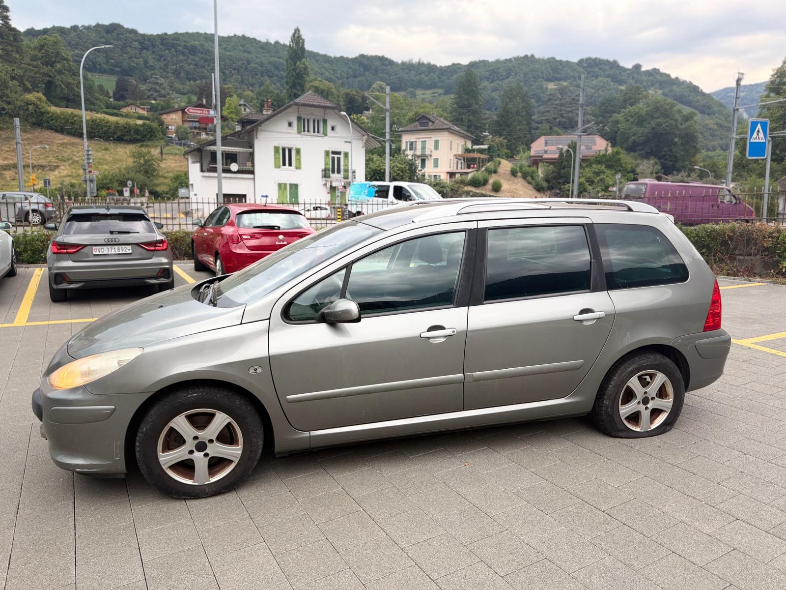 PEUGEOT 307 SW 1.6 16V Premium-image-5