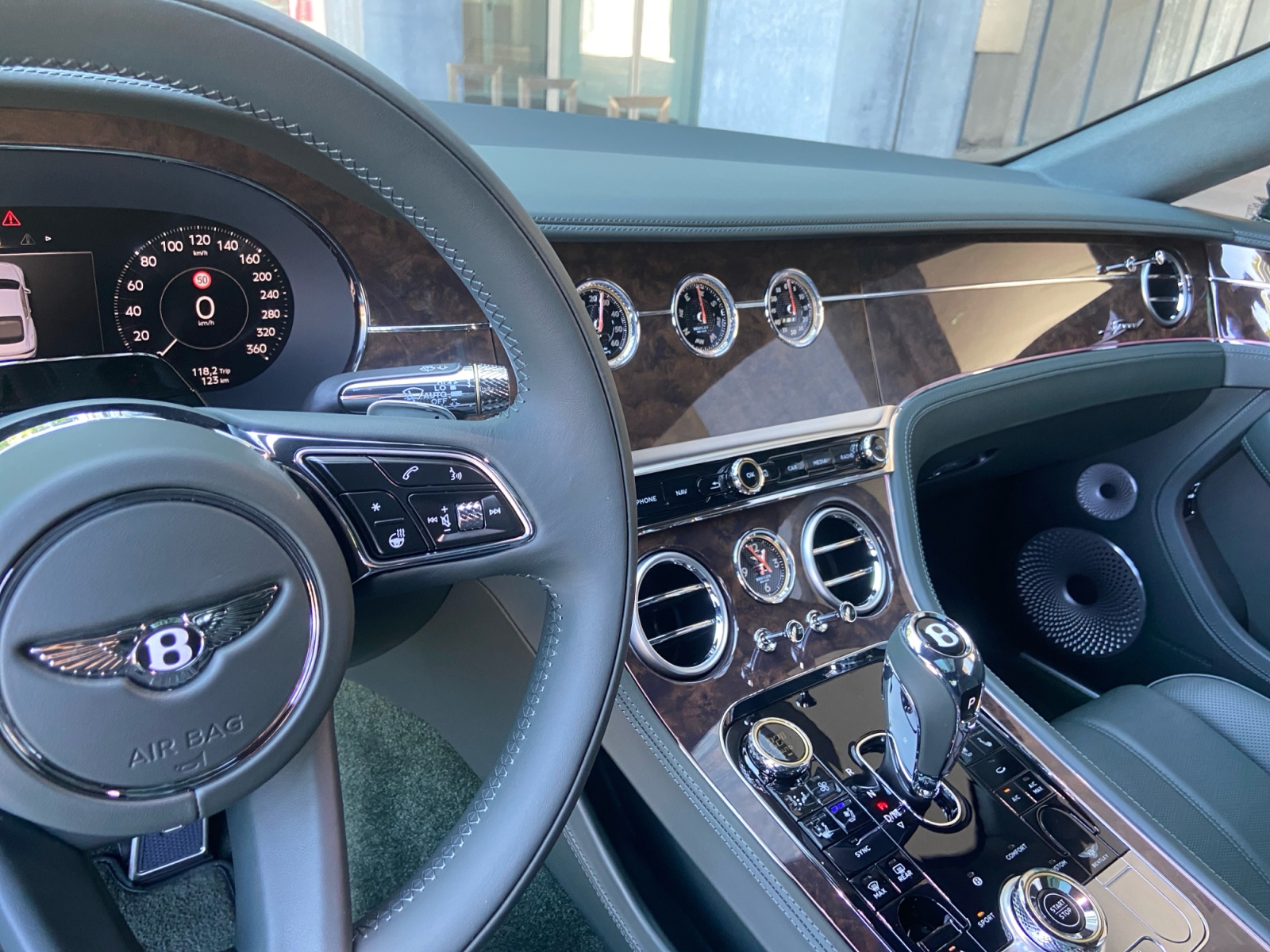 BENTLEY Continental GT 4.0 V8 Speed- Pure Bentley in Dunkelgrün-dunkelgrün/ 1.9% Leasing möglich.-image-11