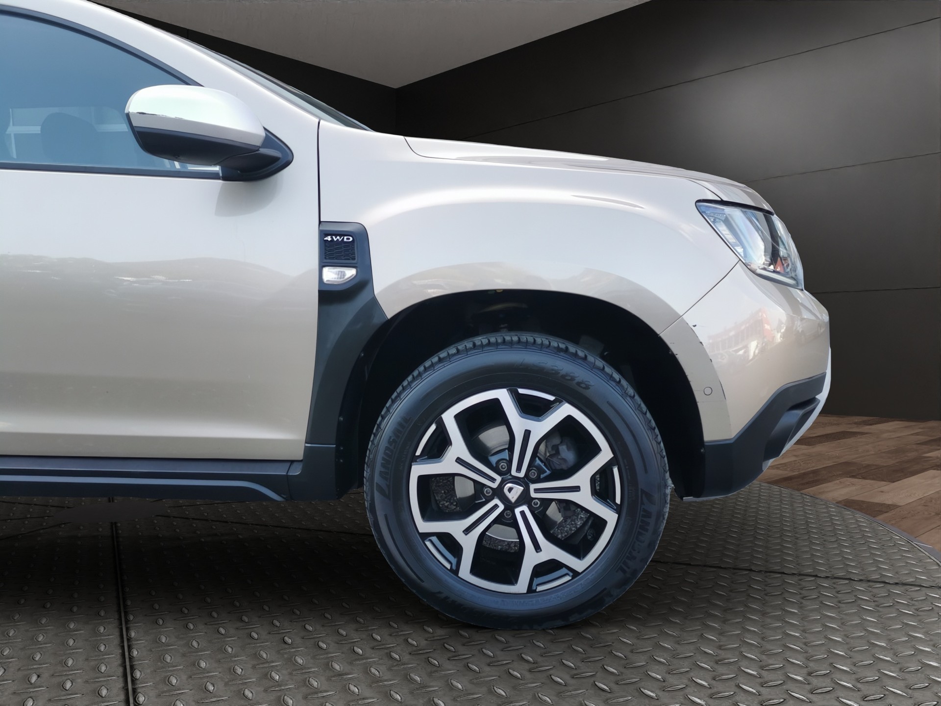 DACIA Duster TCe 125 Prestige 4x4-showroom-element-3