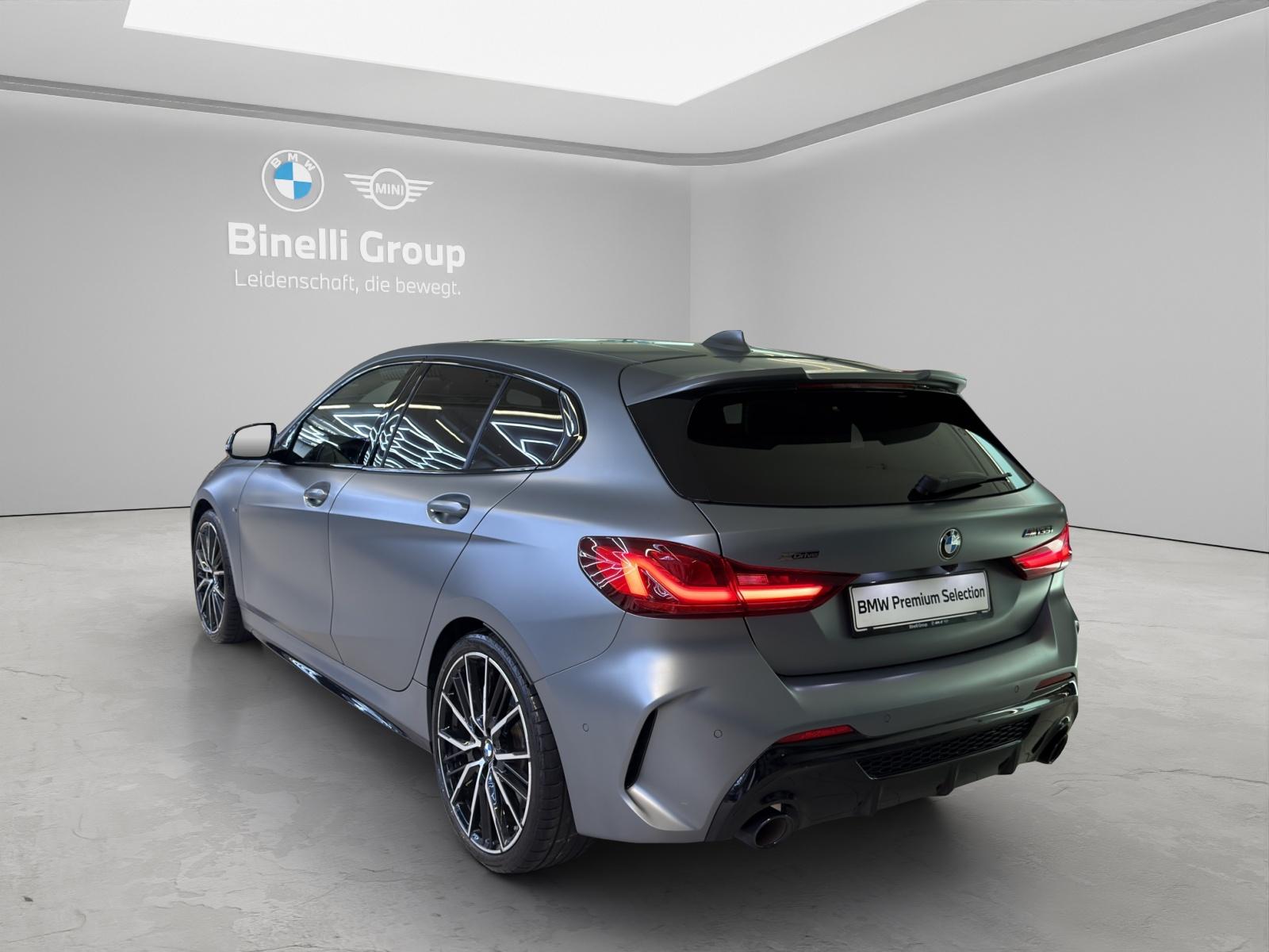 BMW M135i xDrive M-Performance Paket-showroom-element-2