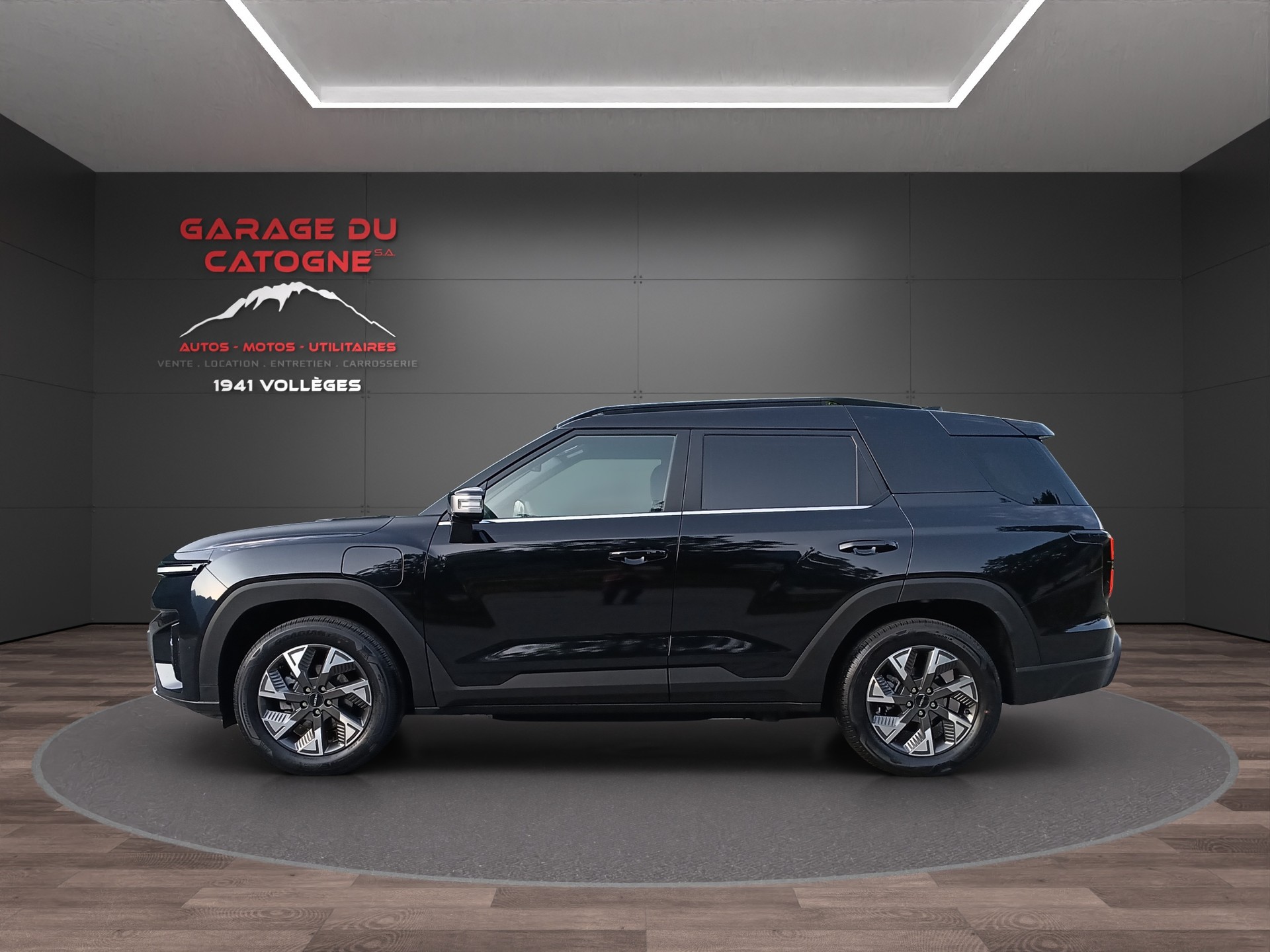 KGM-SsangYong Torres EVX 80 kWh Platinum-showroom-element-2