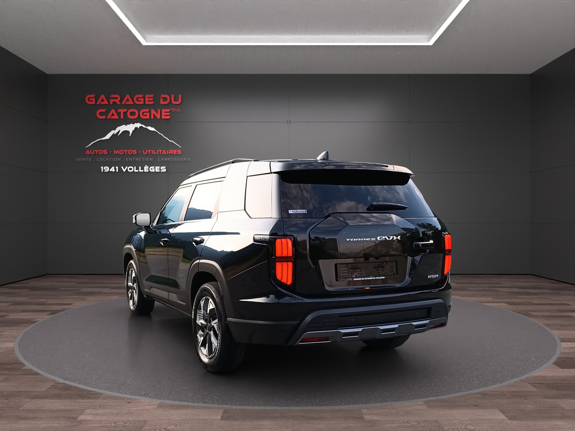 KGM-SsangYong Torres EVX 80 kWh Platinum-showroom-element-3