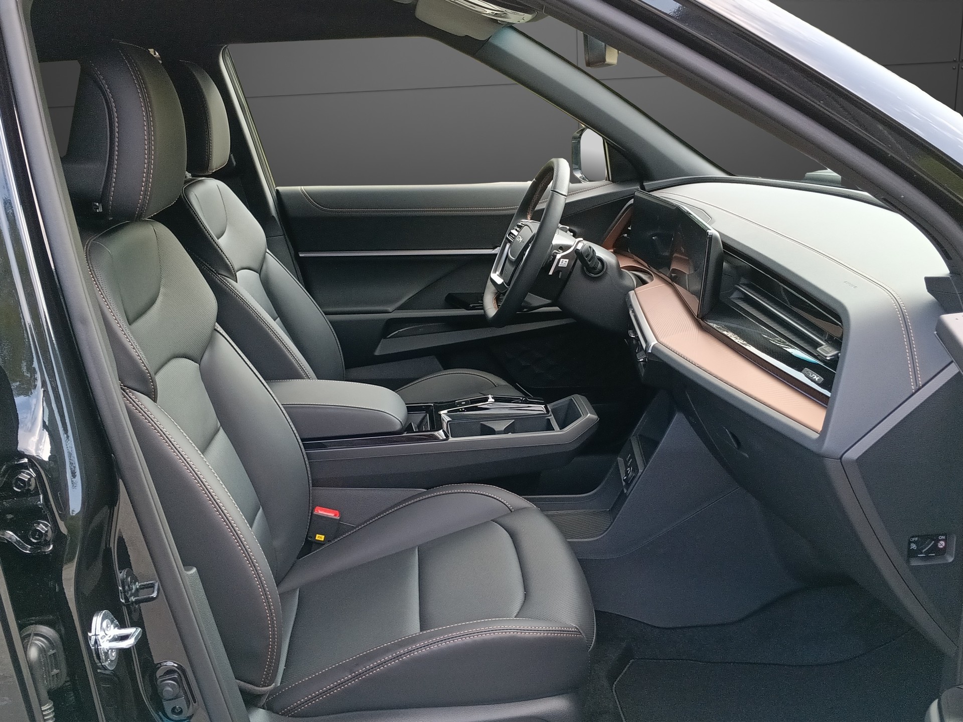 KGM-SsangYong Torres EVX 80 kWh Platinum-image-18