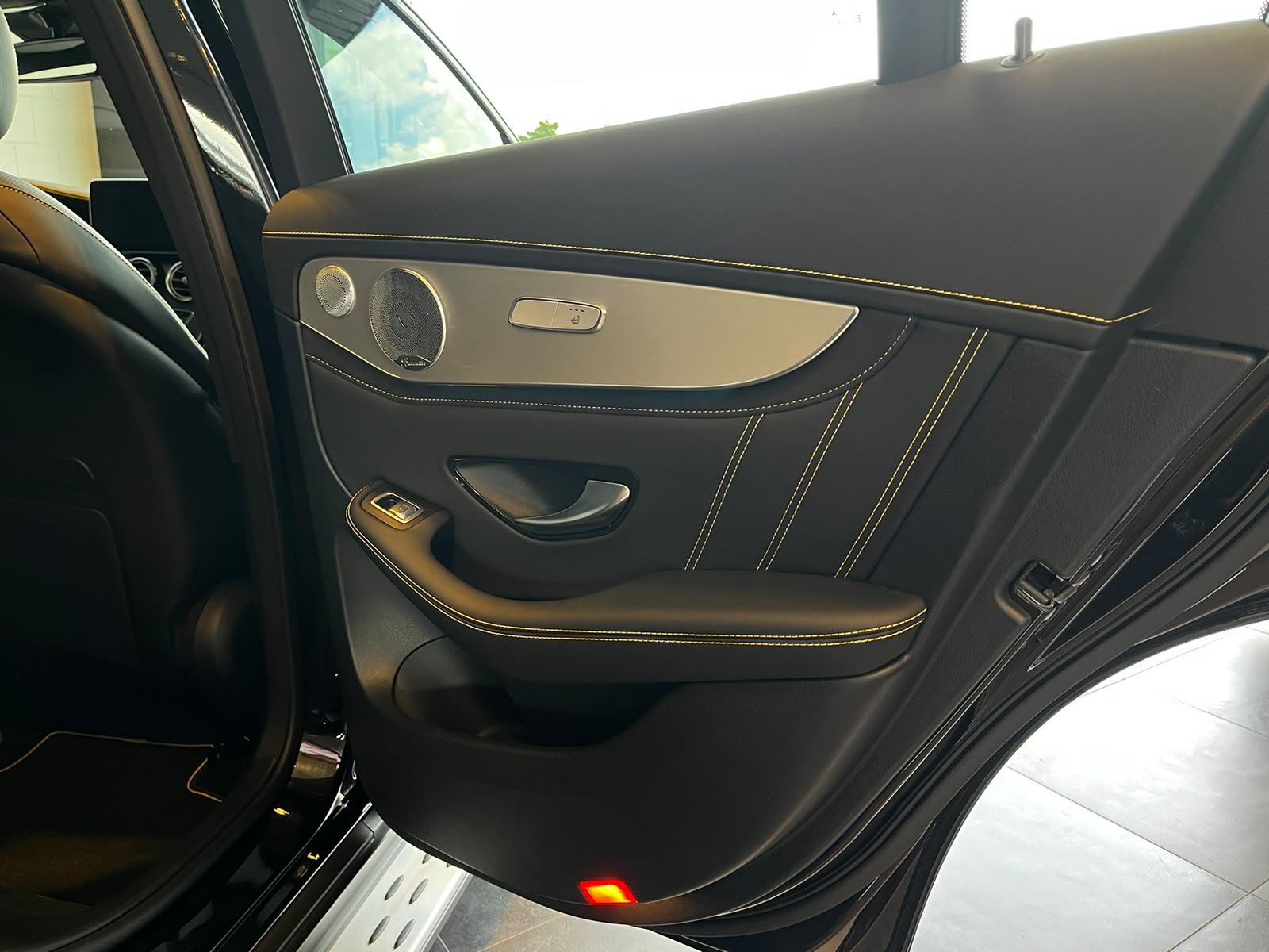 MERCEDES-BENZ GLC Coupé 63 S AMG Edition 1 4Matic+ 9G-Tronic-image-25