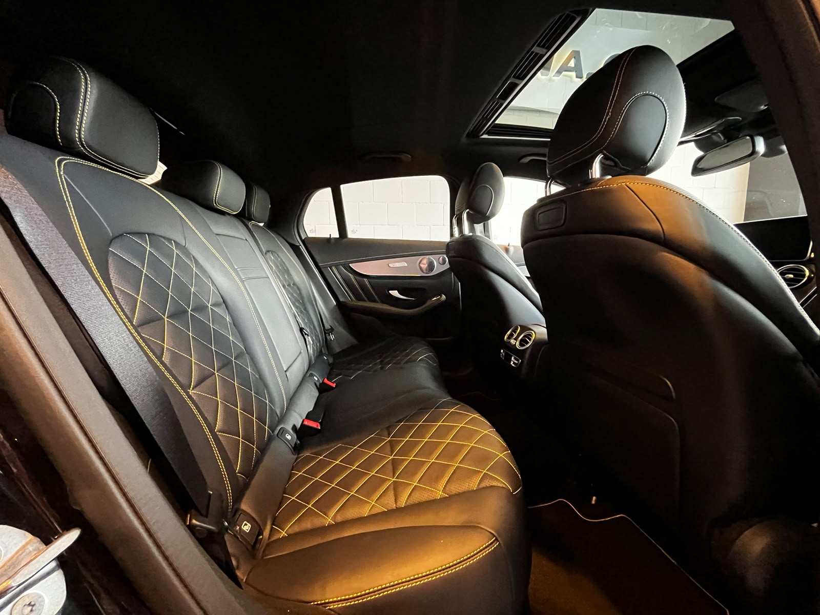 MERCEDES-BENZ GLC Coupé 63 S AMG Edition 1 4Matic+ 9G-Tronic-image-14
