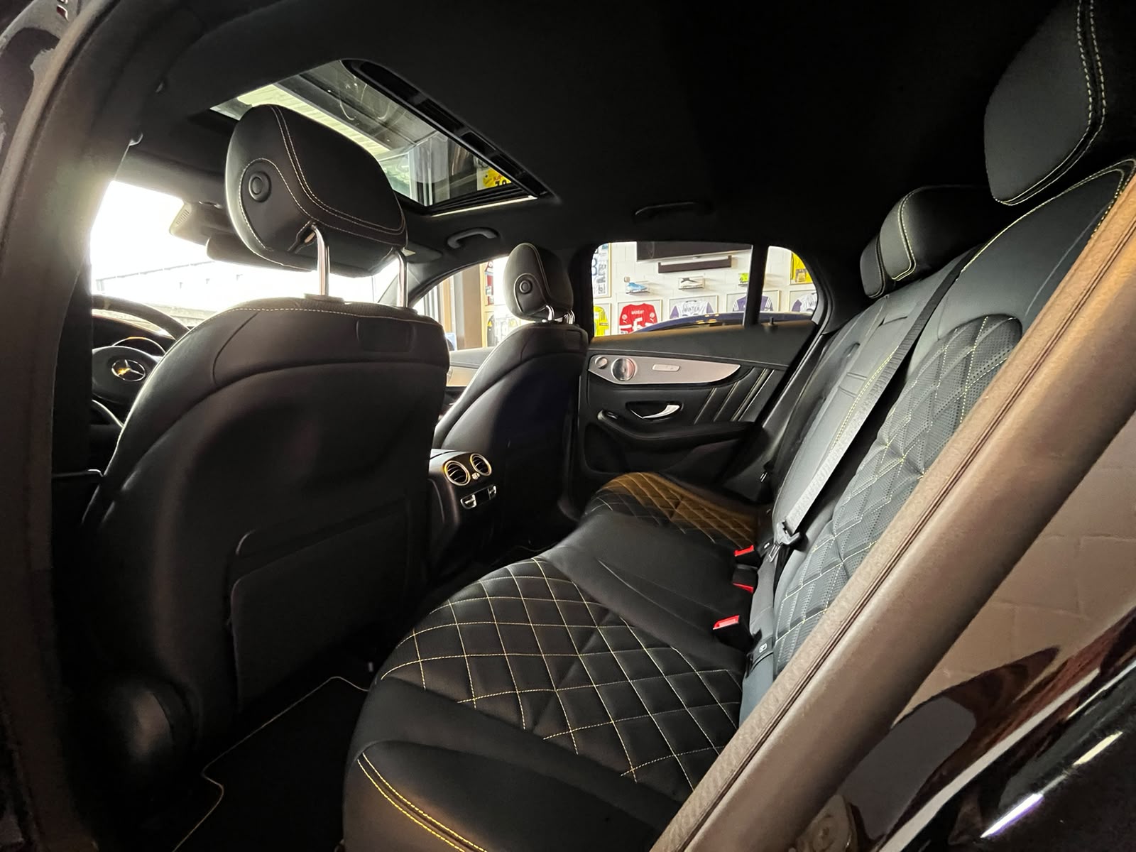 MERCEDES-BENZ GLC Coupé 63 S AMG Edition 1 4Matic+ 9G-Tronic-image-13