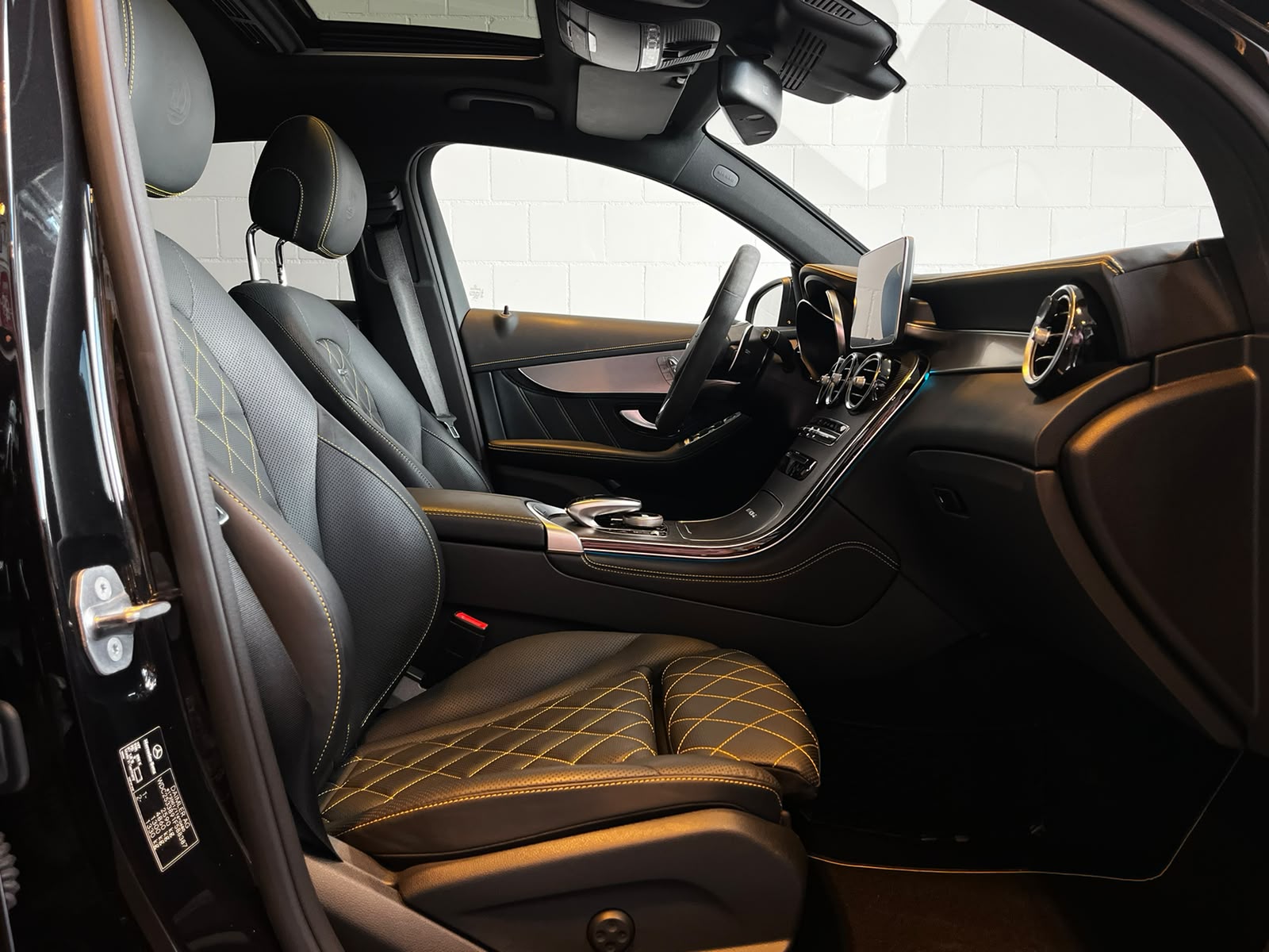 MERCEDES-BENZ GLC Coupé 63 S AMG Edition 1 4Matic+ 9G-Tronic-image-15