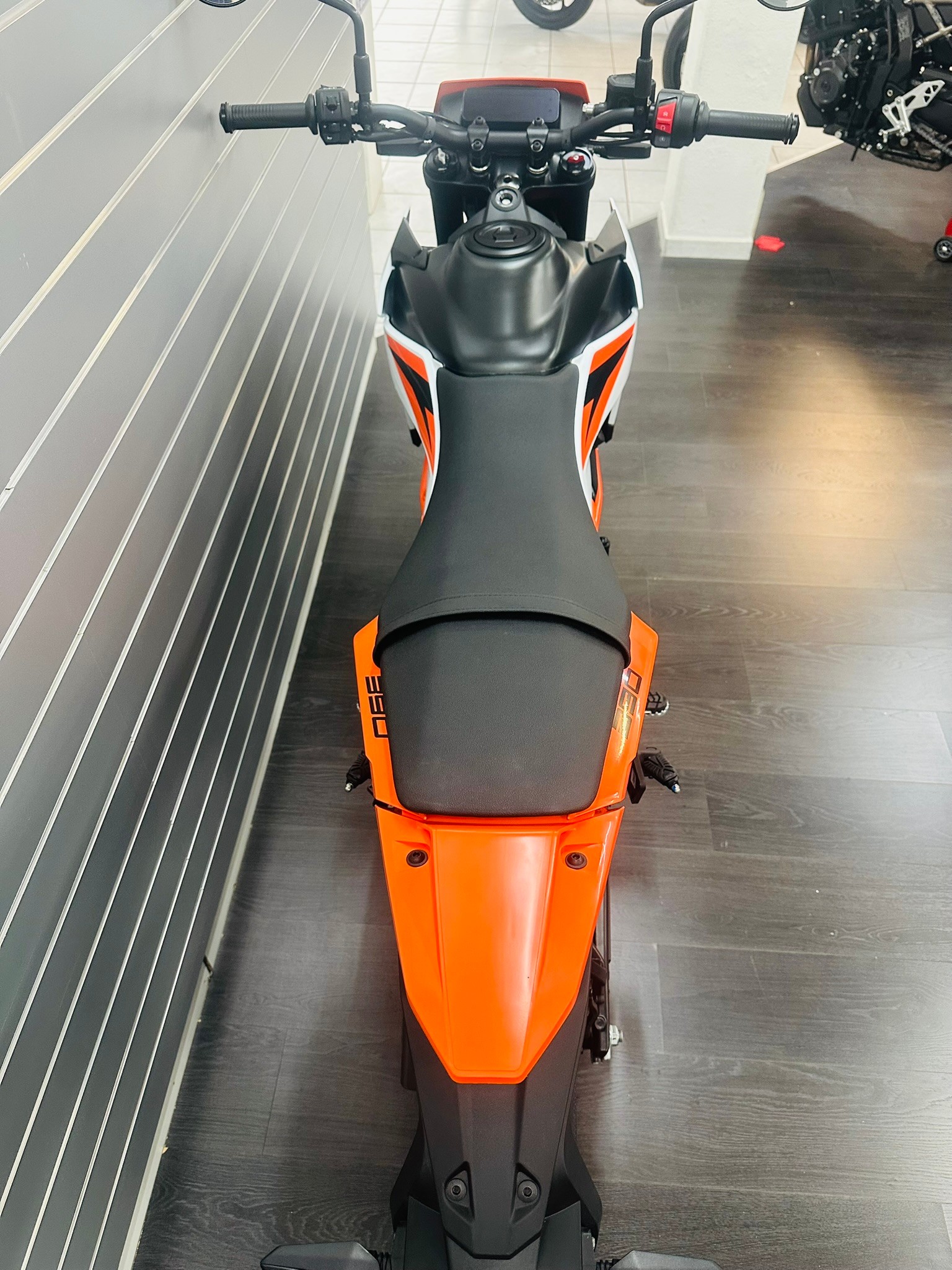 KTM 390 SMC R-image-7