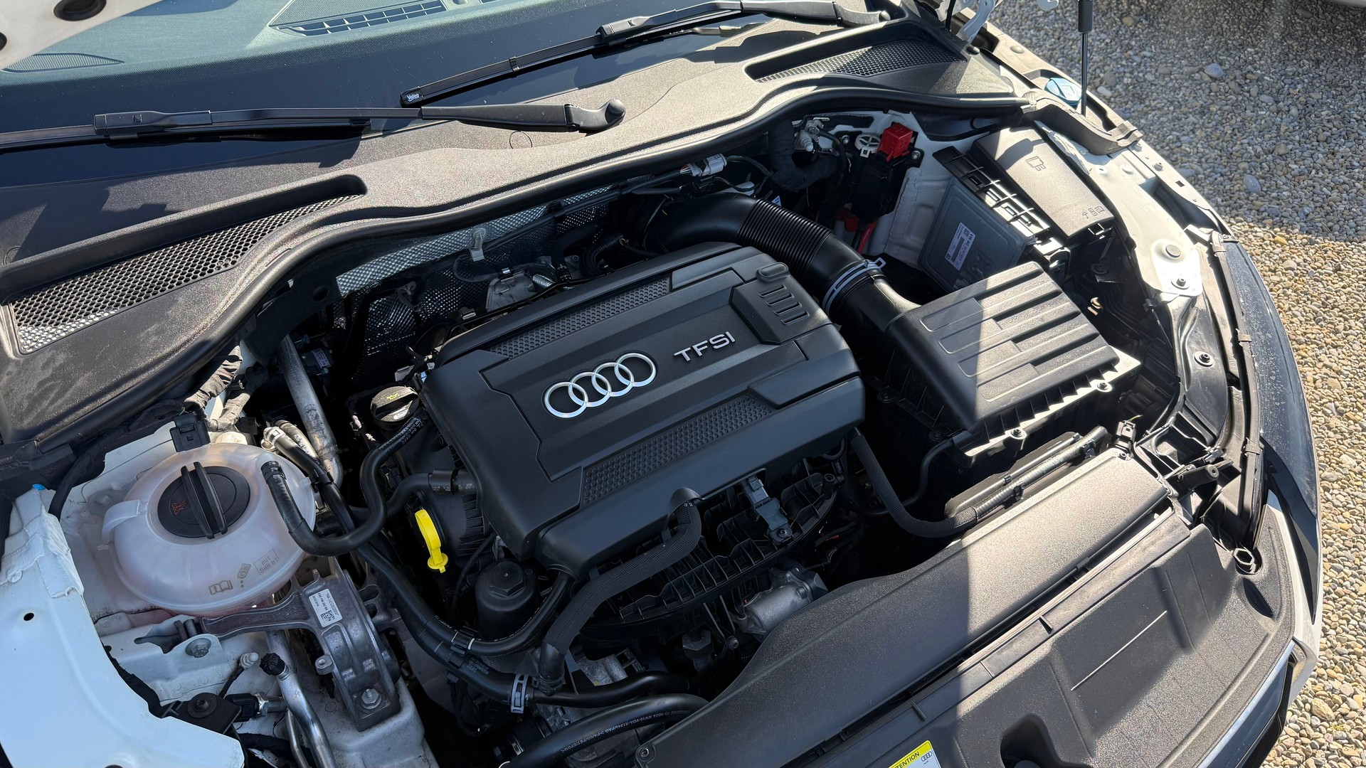 AUDI TT Roadster 2.0 TFSI S-tronic-image-27