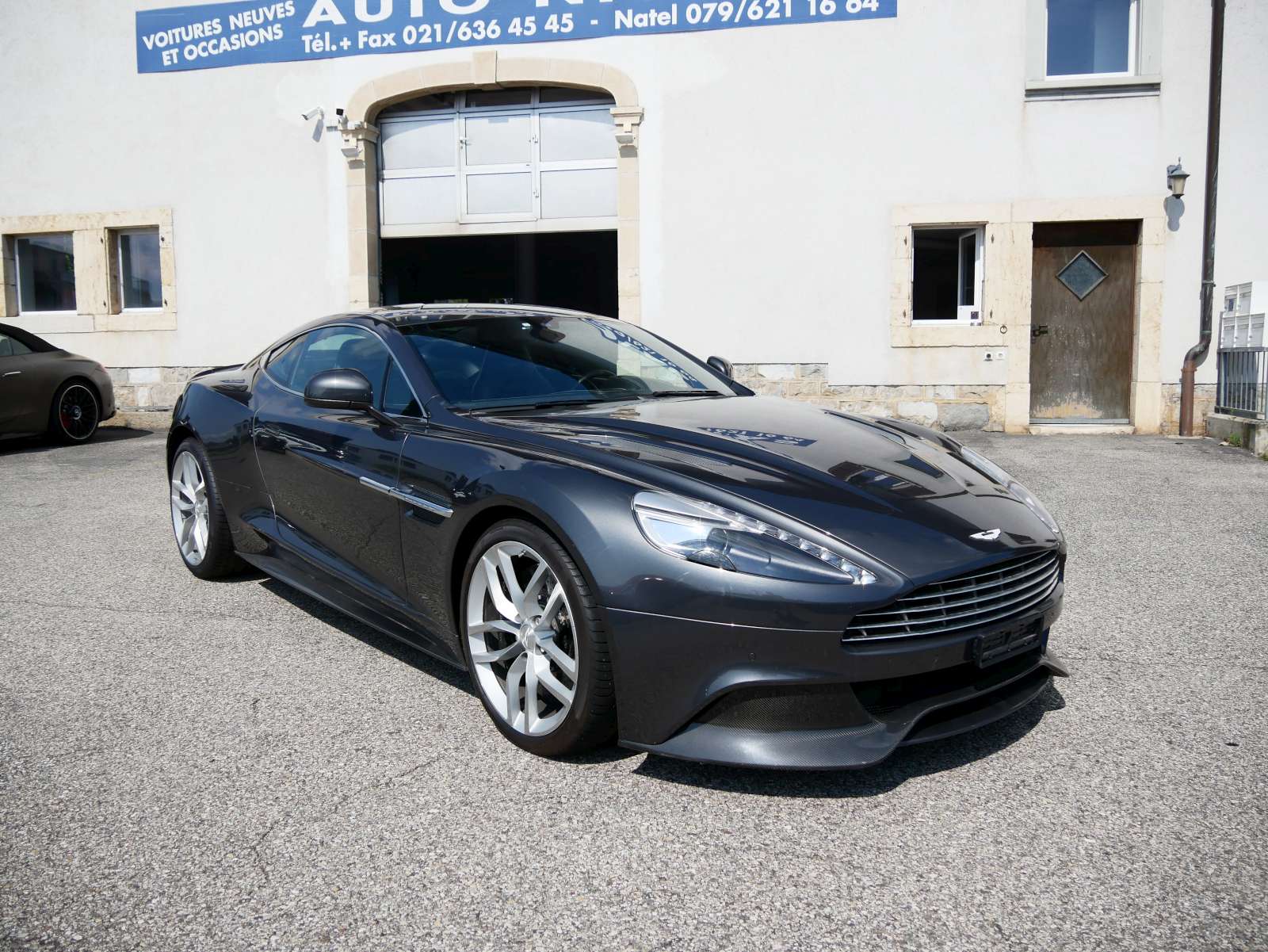 ASTON MARTIN Vanquish V12 5.9-48 Touchtronic 3-image-5