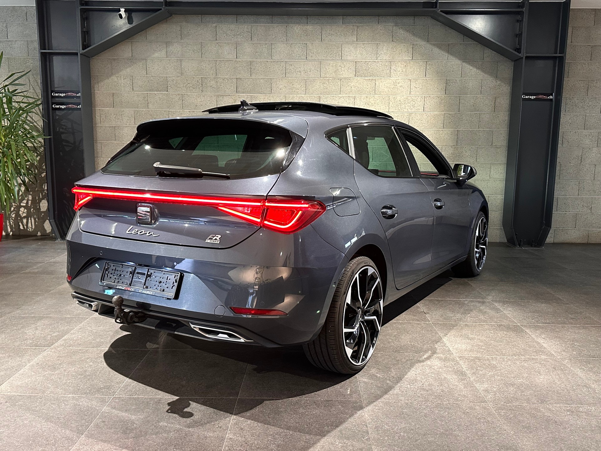 SEAT Leon 1.4 eHybrid Hola FR-image-4