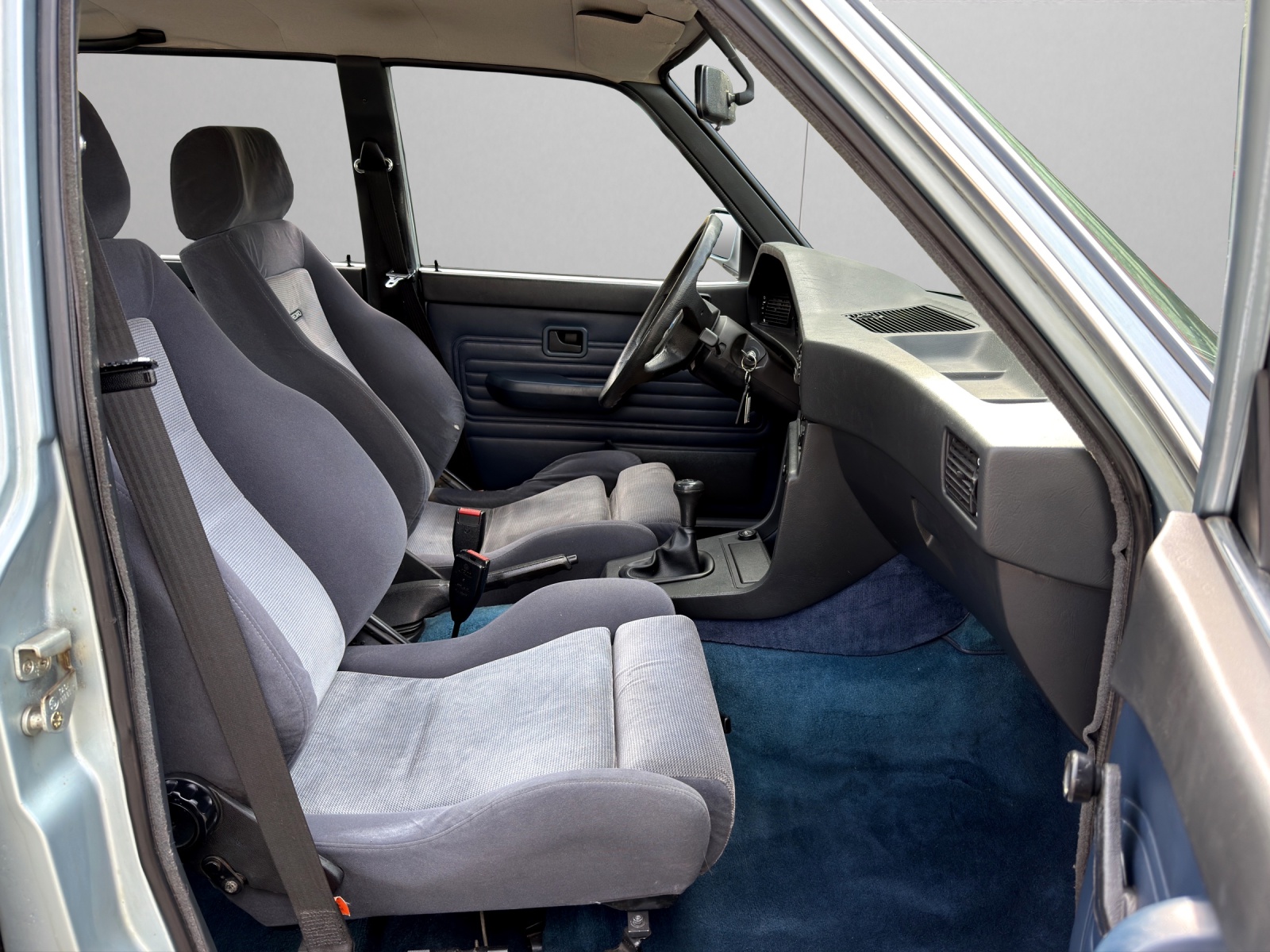 BMW BMW 520i E28-image-16