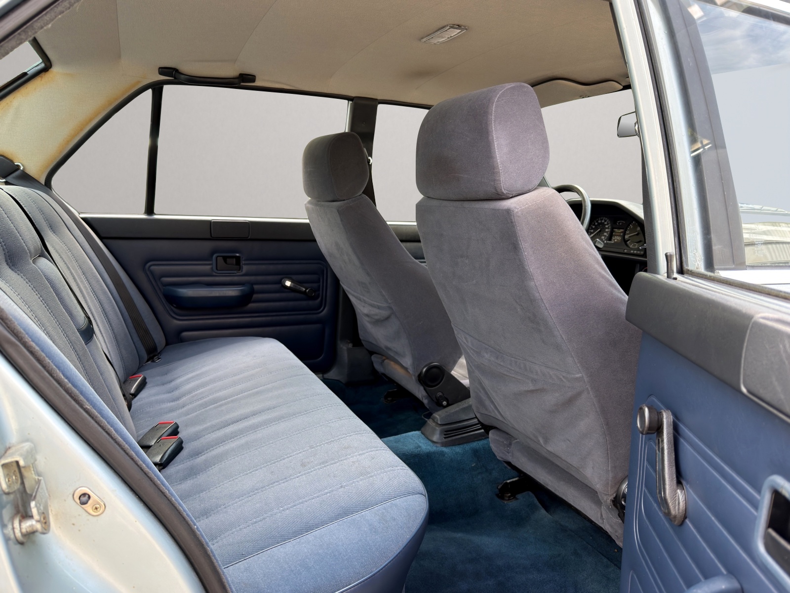 BMW BMW 520i E28-image-17