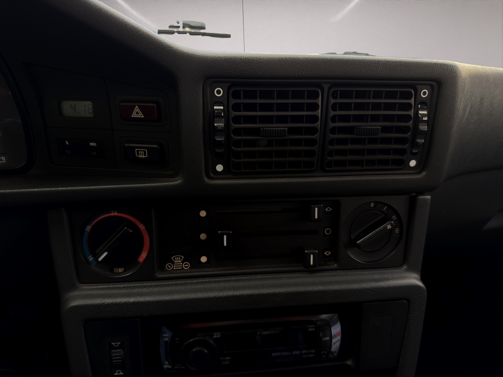 BMW BMW 520i E28-image-19