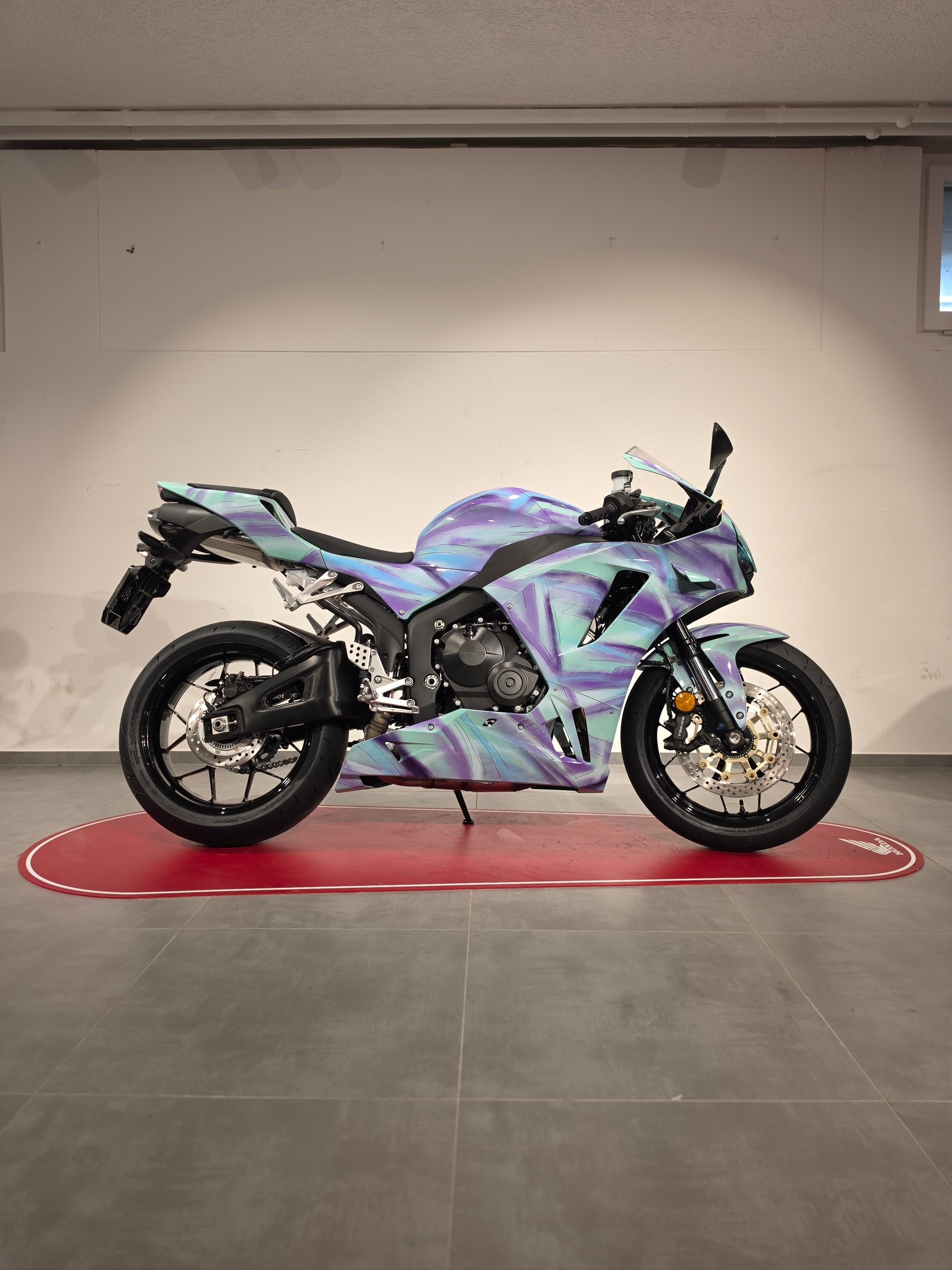 HONDA CBR 600 RR-image-0