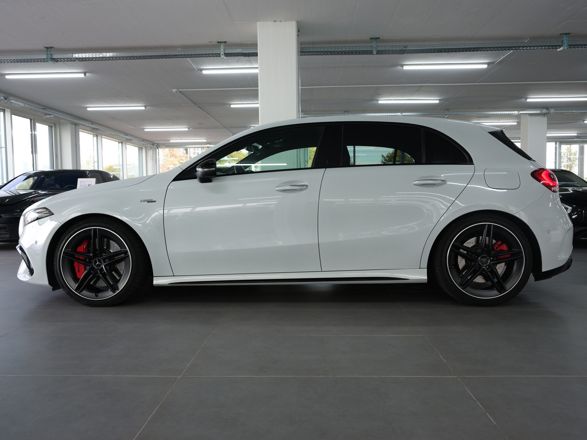 MERCEDES-BENZ A 45 S AMG 4Matic+ Edition 1 Speedshift *AMG Performance* *360 Kamera* *Panorama*-image-8