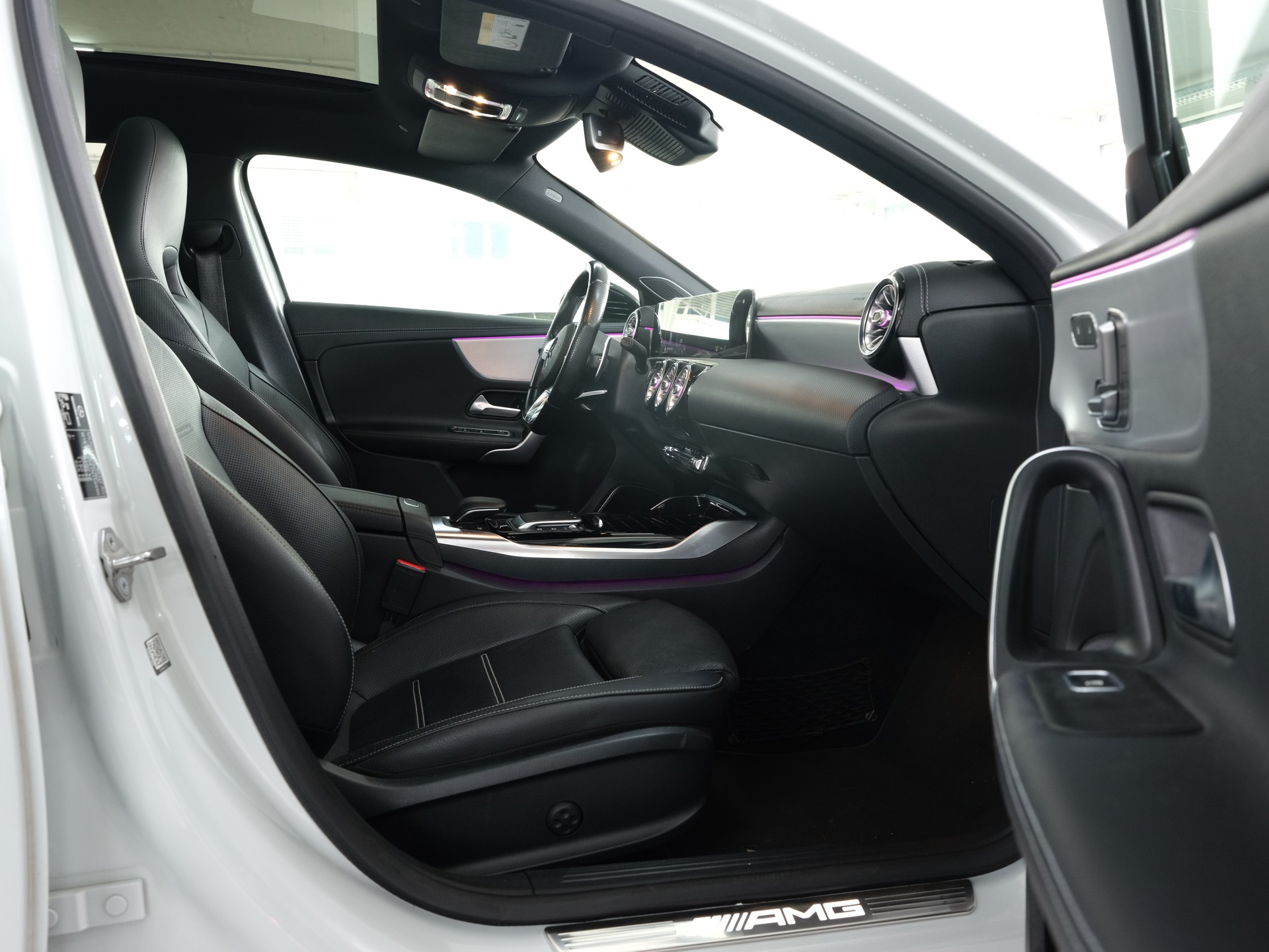 MERCEDES-BENZ A 45 S AMG 4Matic+ Edition 1 Speedshift *AMG Performance* *360 Kamera* *Panorama*-image-24