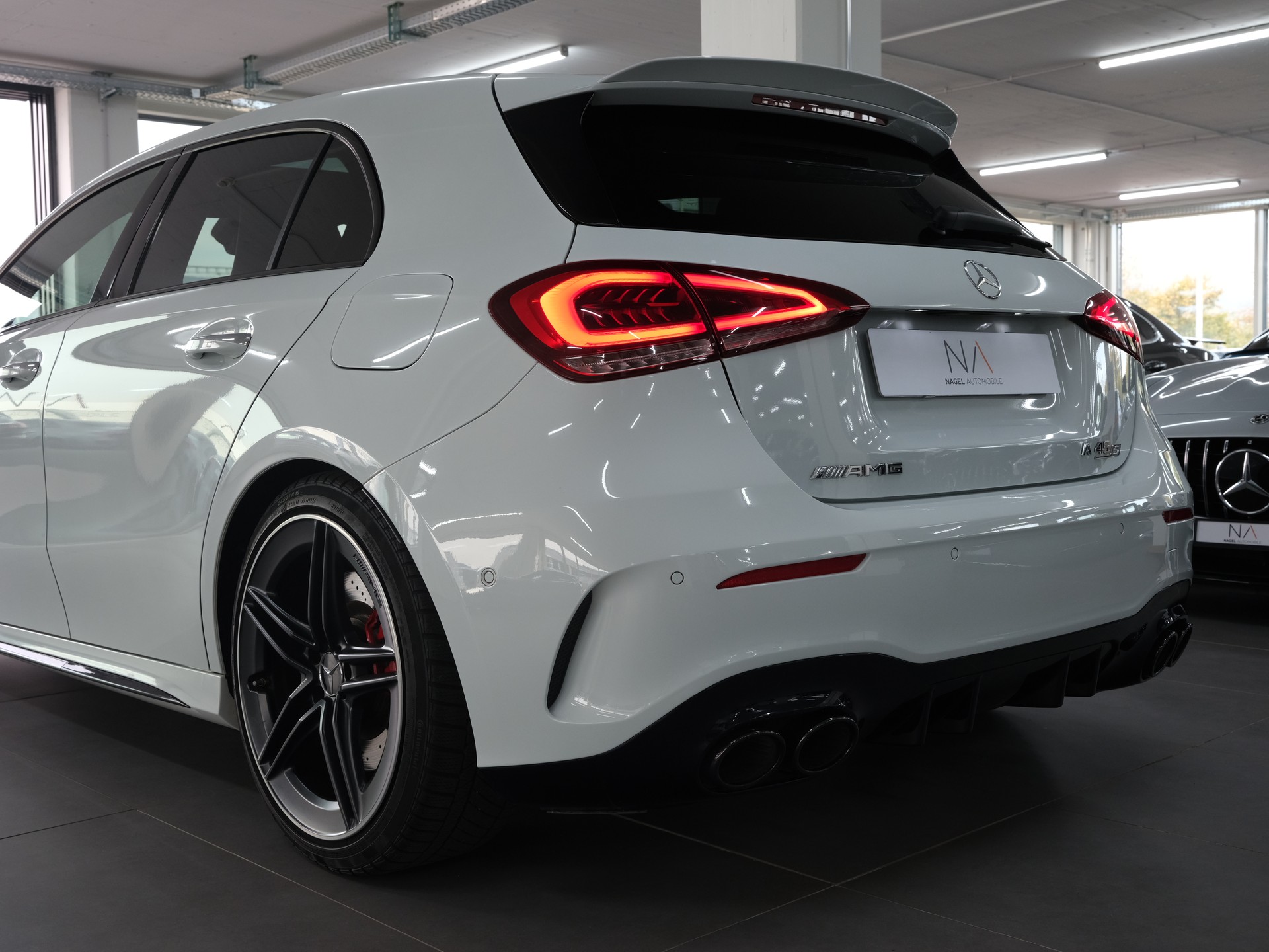 MERCEDES-BENZ A 45 S AMG 4Matic+ Edition 1 Speedshift *AMG Performance* *360 Kamera* *Panorama*-image-5